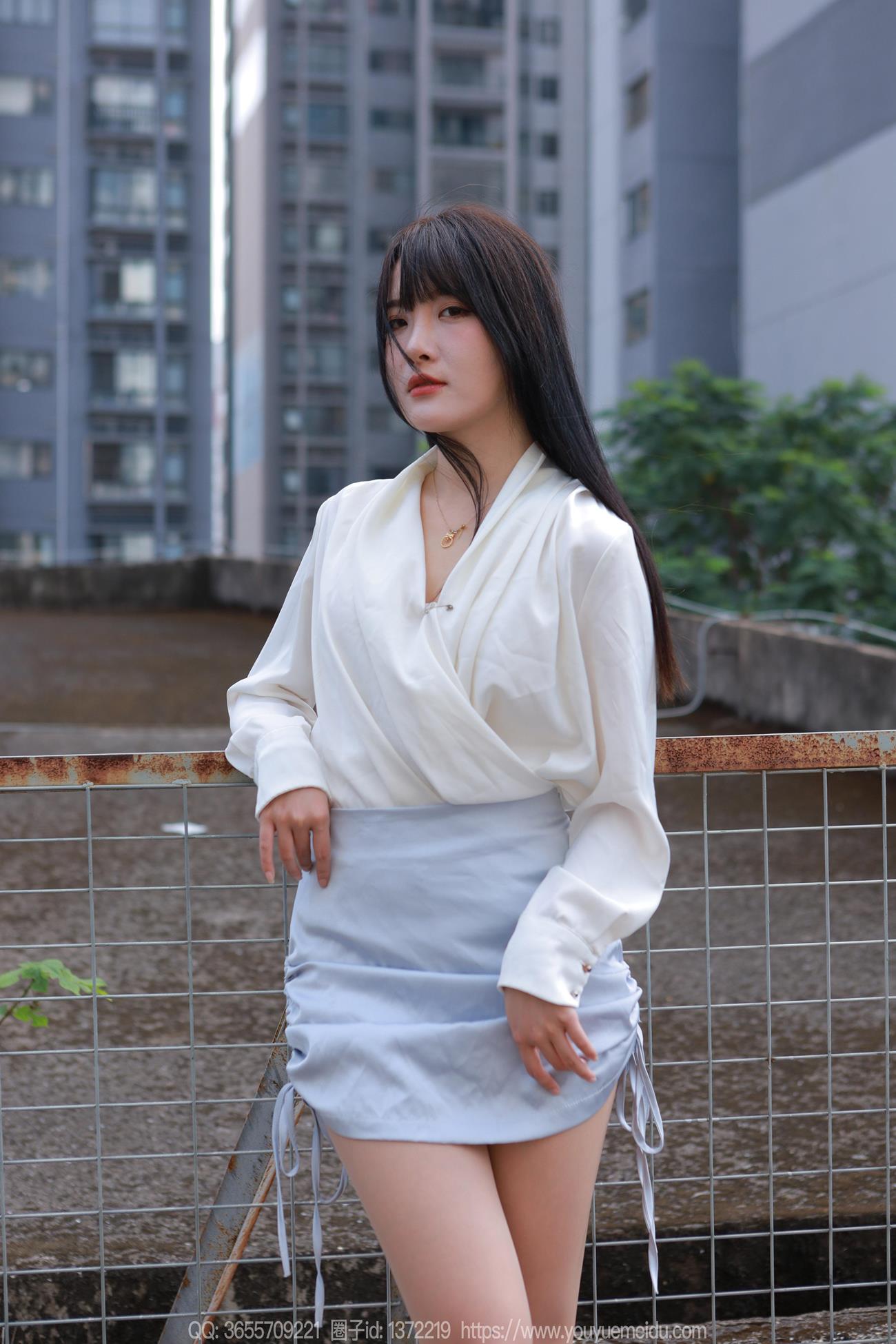 [IESS异思趣向] 2024.11.10 丝享家1894：婉萍《蓝色短裙（下）》[89P]第17张
