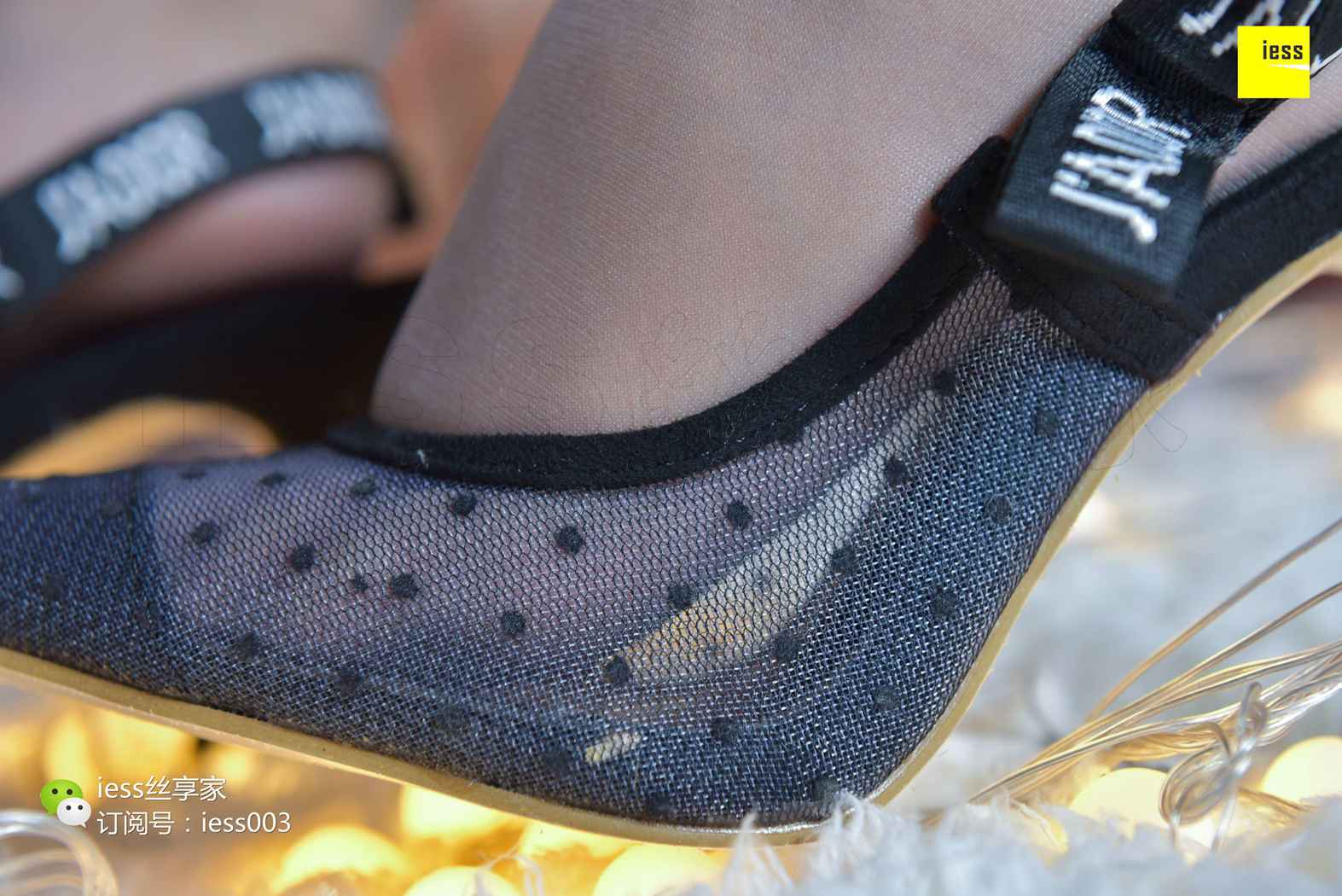 [IESS异思趣向] 2017.11.06 丝享家097：《被缠绕的灰丝美脚》婉萍 在现浏览第11张