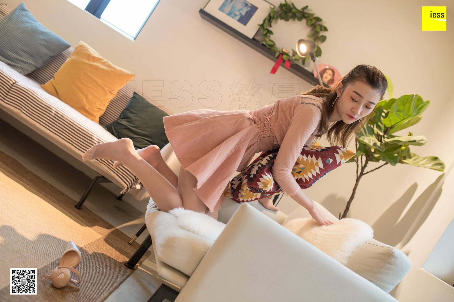 [IESS异思趣向] 2019.02.26 丝享家430：《秋秋粉嫩脚尖加固》秋秋 在现浏览第7张