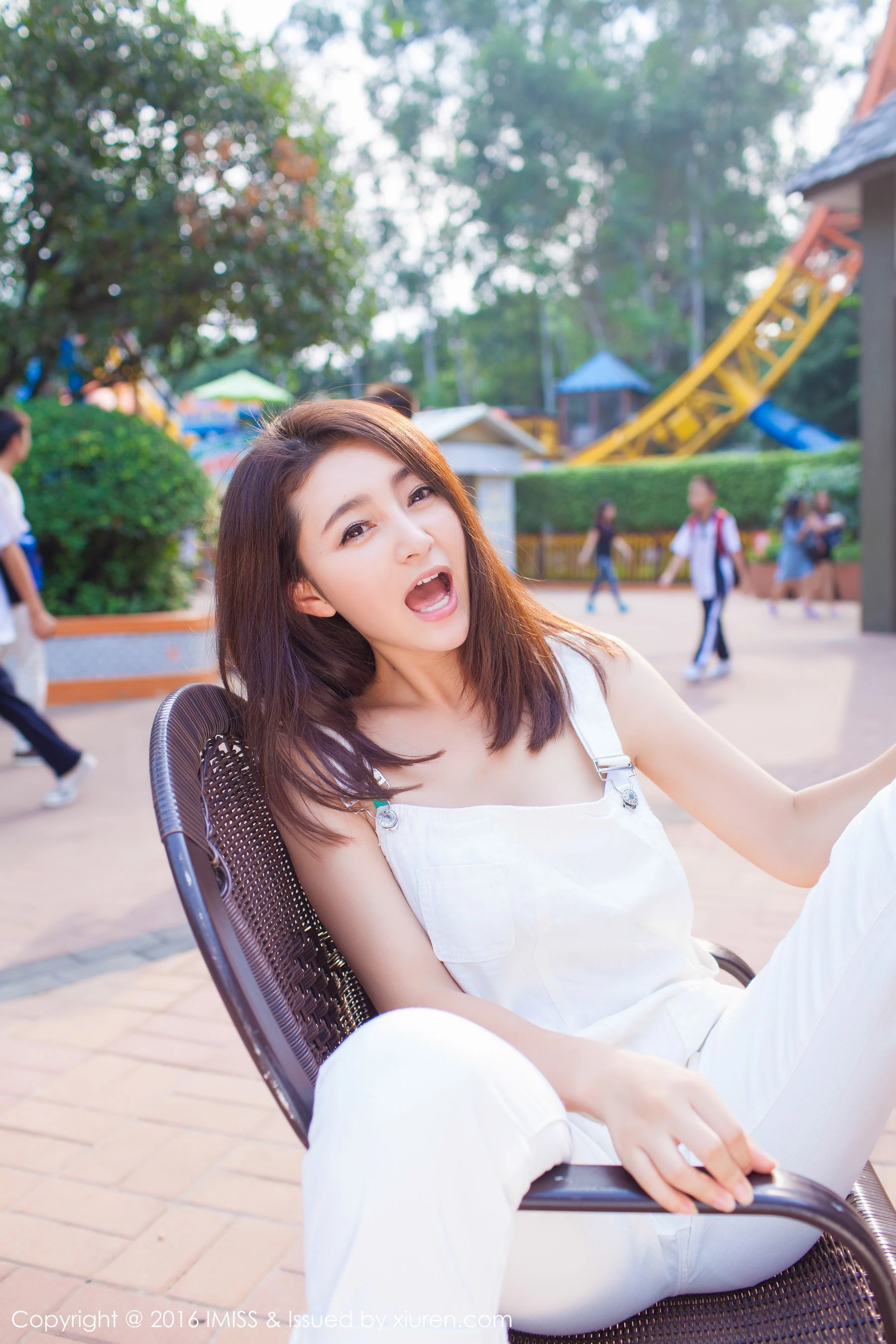  夏茉GIGI《2套服饰街拍》 爱蜜社IMiss Vol.066第8张