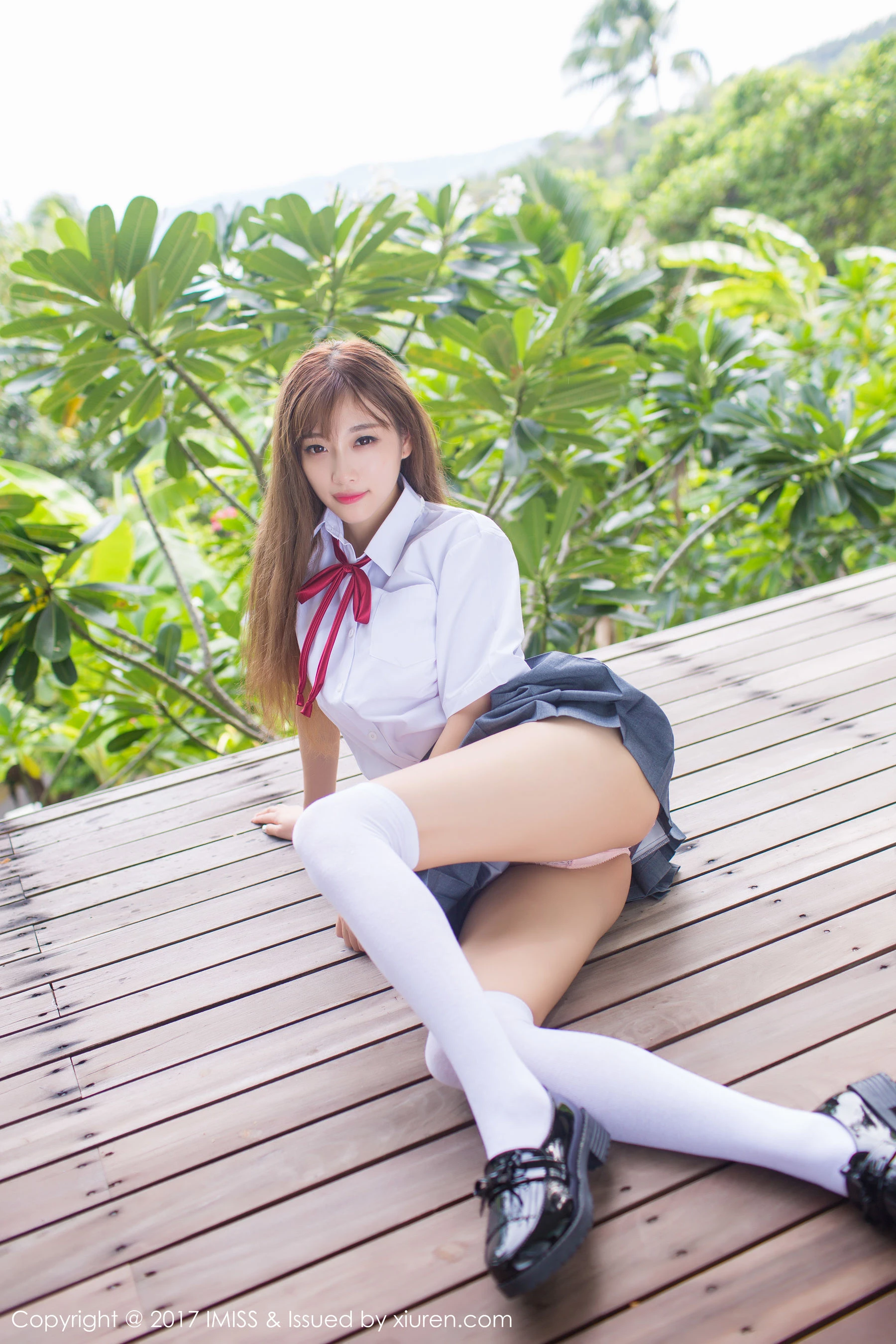 杨晨晨sugar《室外校服系列》 爱蜜社IMiss VOL.195第4张