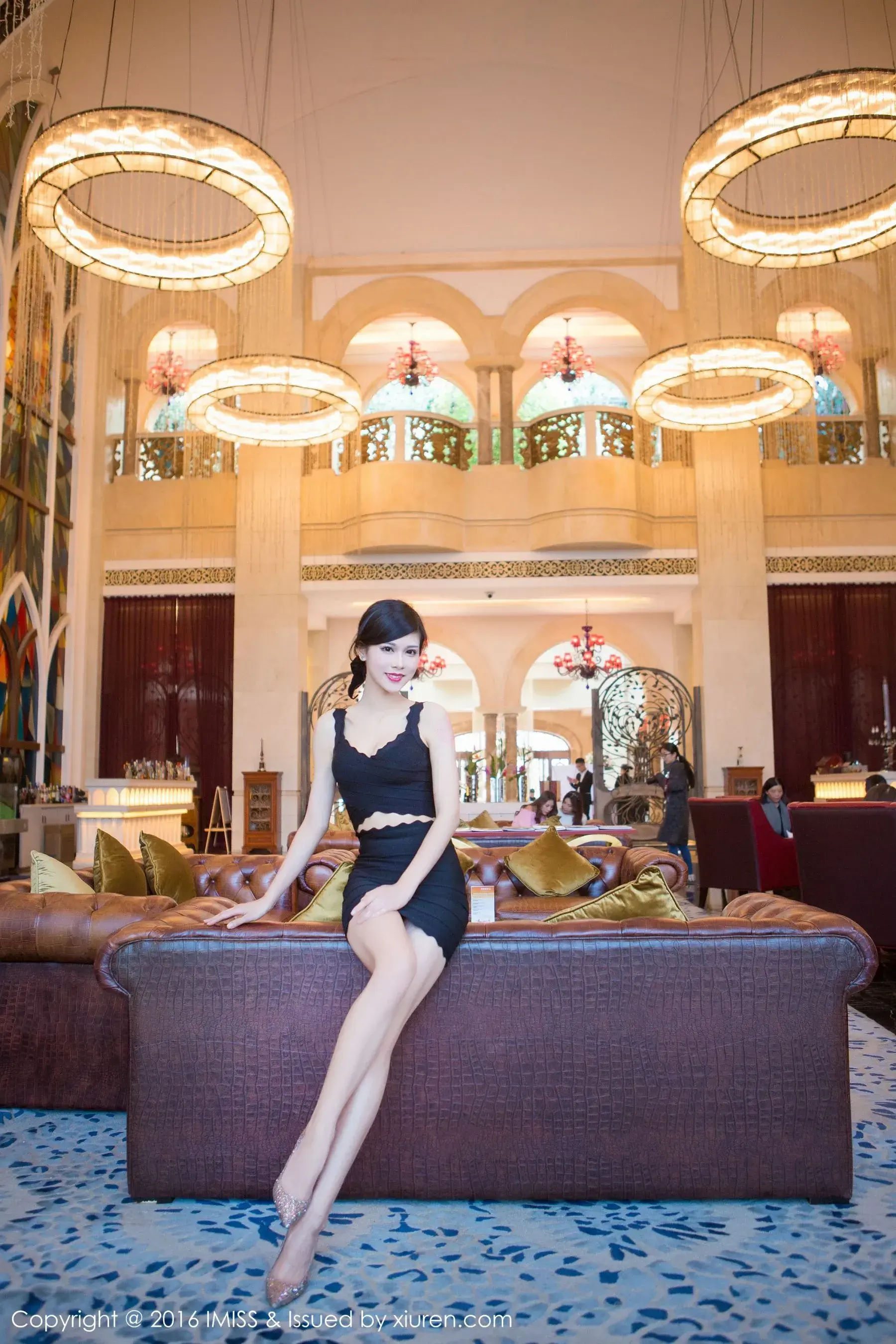 爱蜜社IMiss Vol.060 于姬、朱若慕、徐妍馨、傅诗瑶、小丽莎萌萌哒及其他模特合集第23张