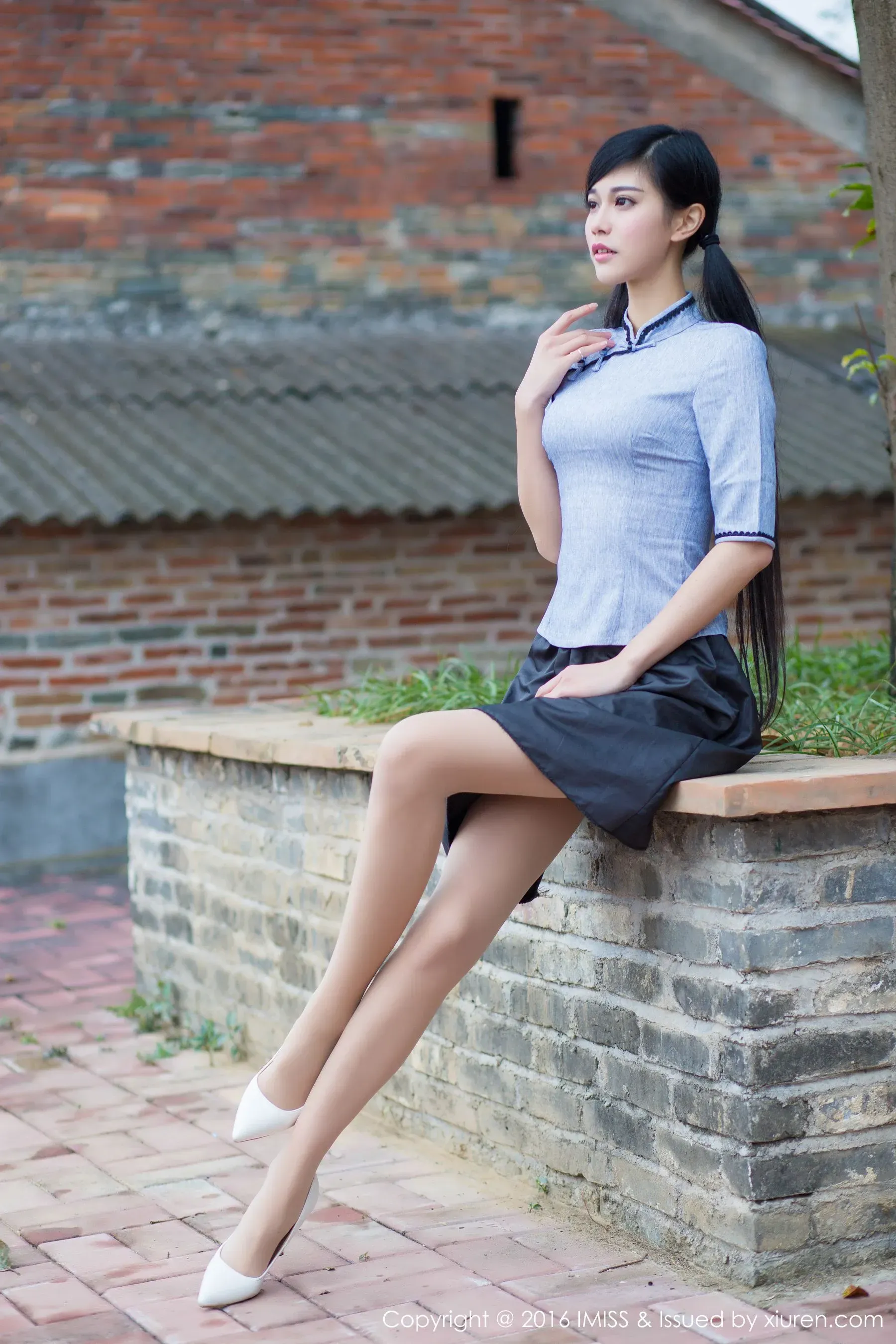 王曼妮、谭小雅《古典旗袍系列》爱蜜社IMiss Vol.070第13张