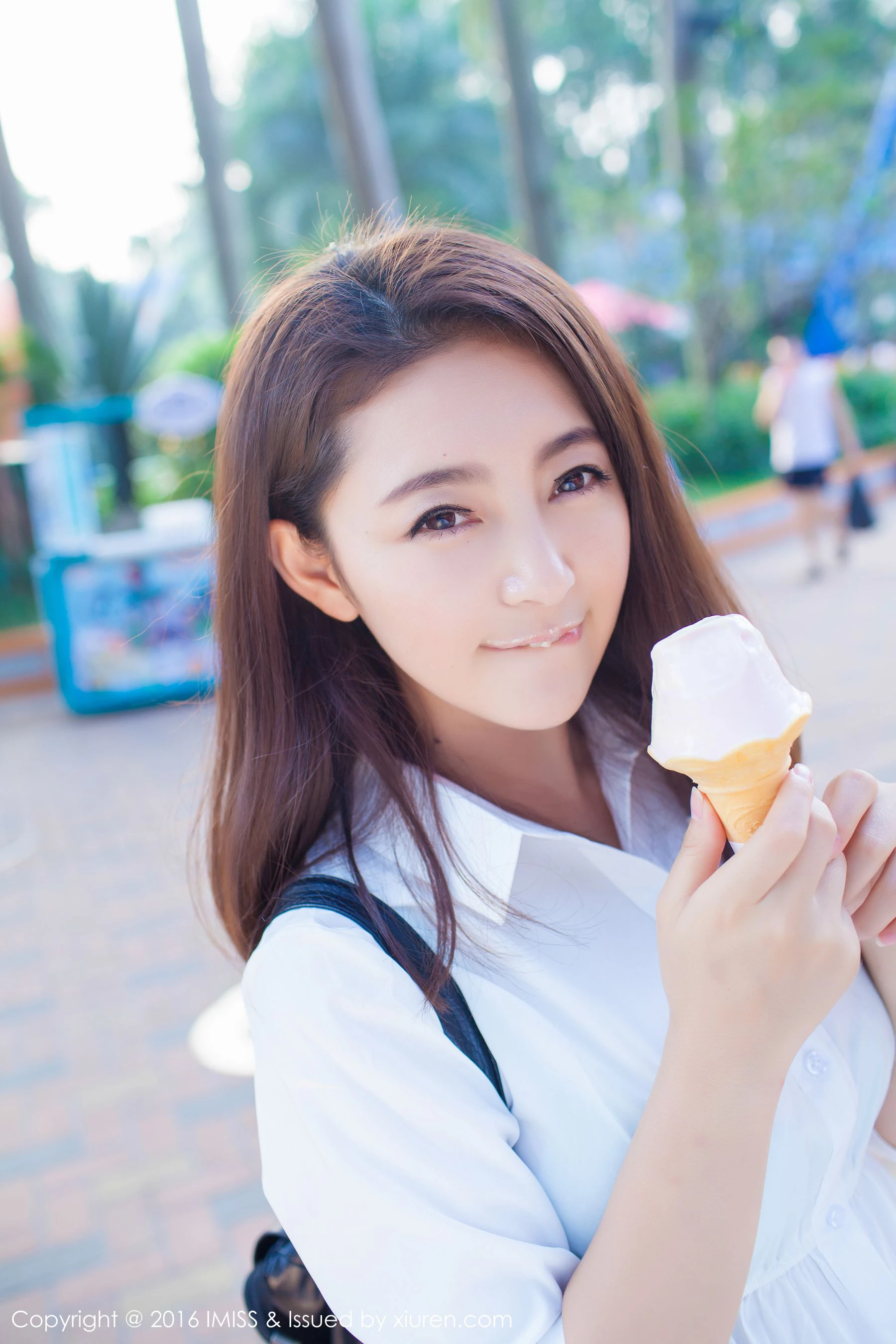  夏茉GIGI《2套服饰街拍》 爱蜜社IMiss Vol.066第12张