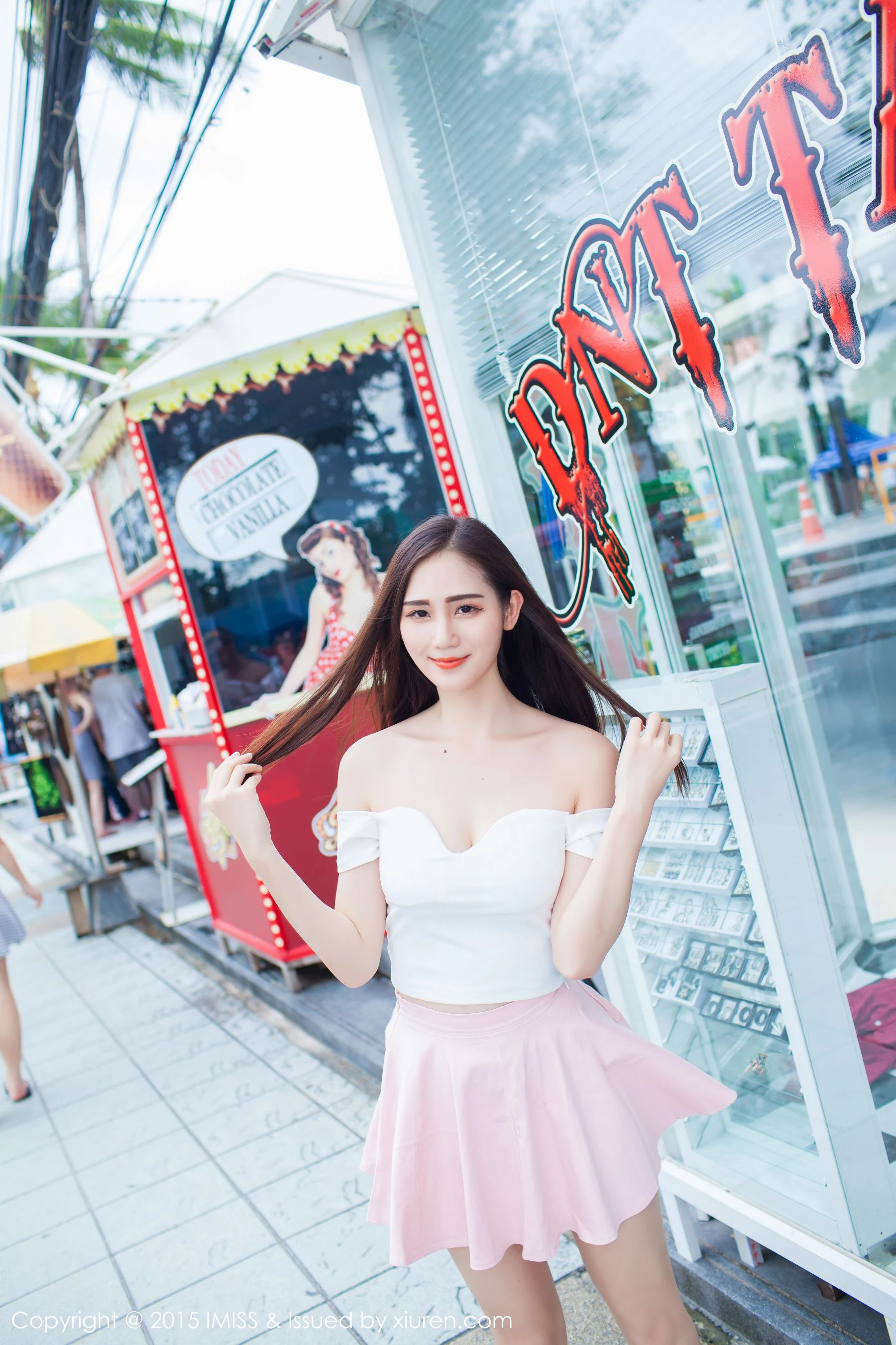 高挑美女SISY思《4套清新服饰》 爱蜜社IMiss Vol.041第17张