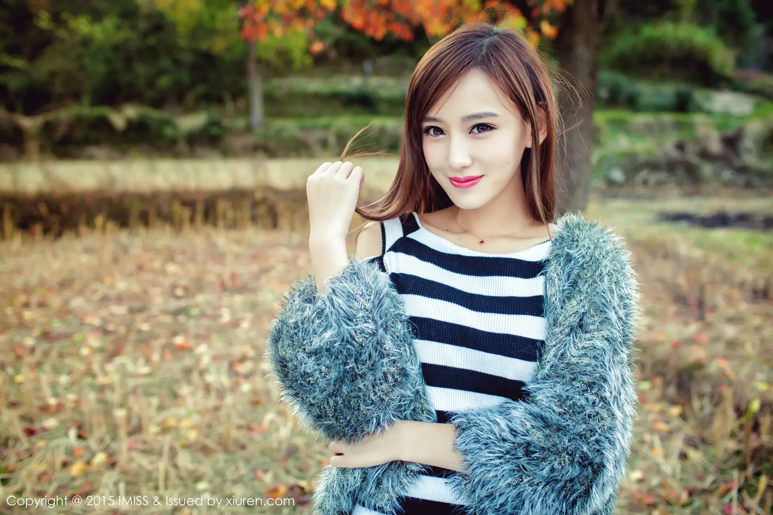  李玉洁Daisy《武汉大别山薄刀峰旅拍》 爱蜜社IMiss Vol.040第7张