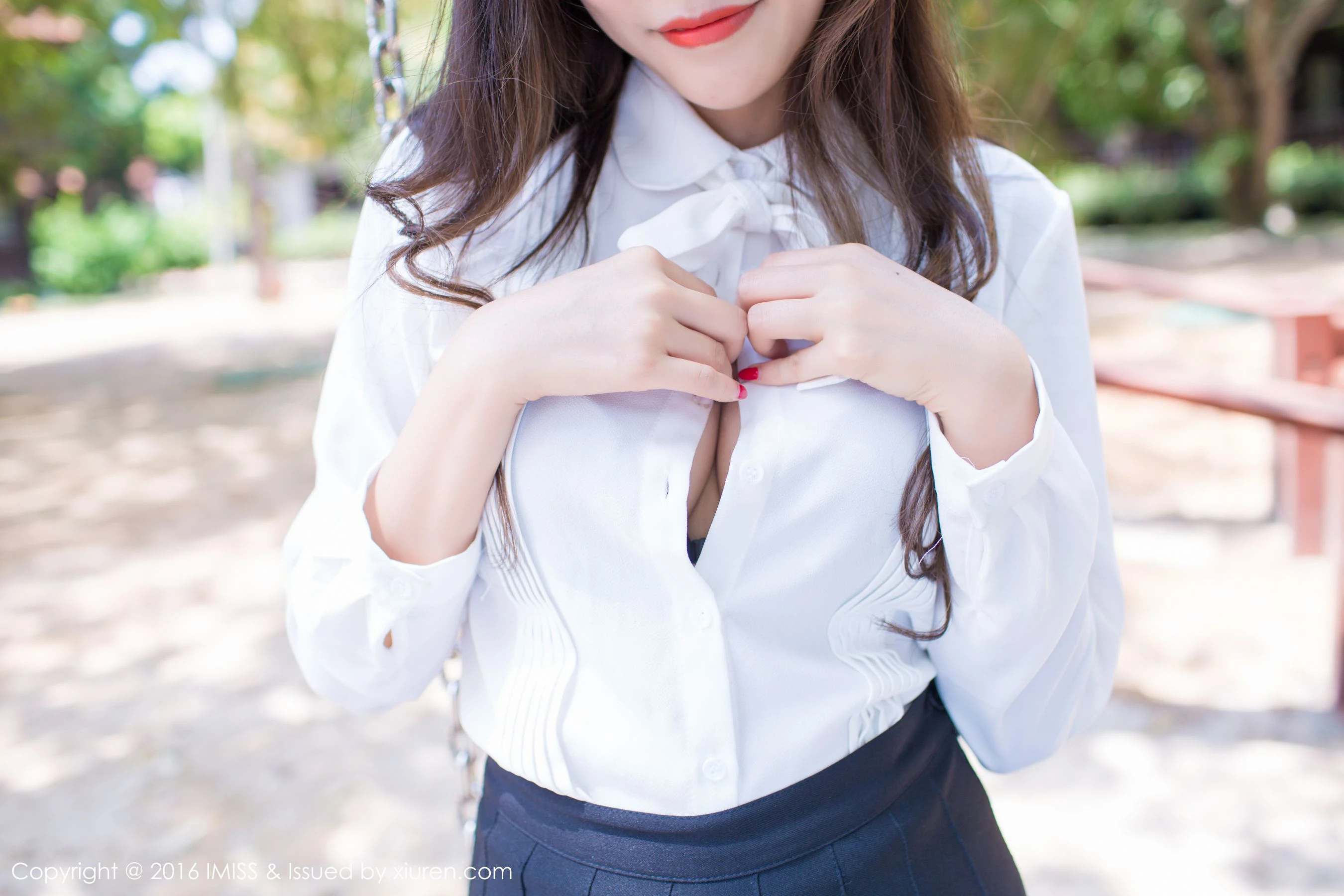 程小烦不烦《性感比基尼和白衬衫+短裙》 爱蜜社IMiss Vol.089第15张