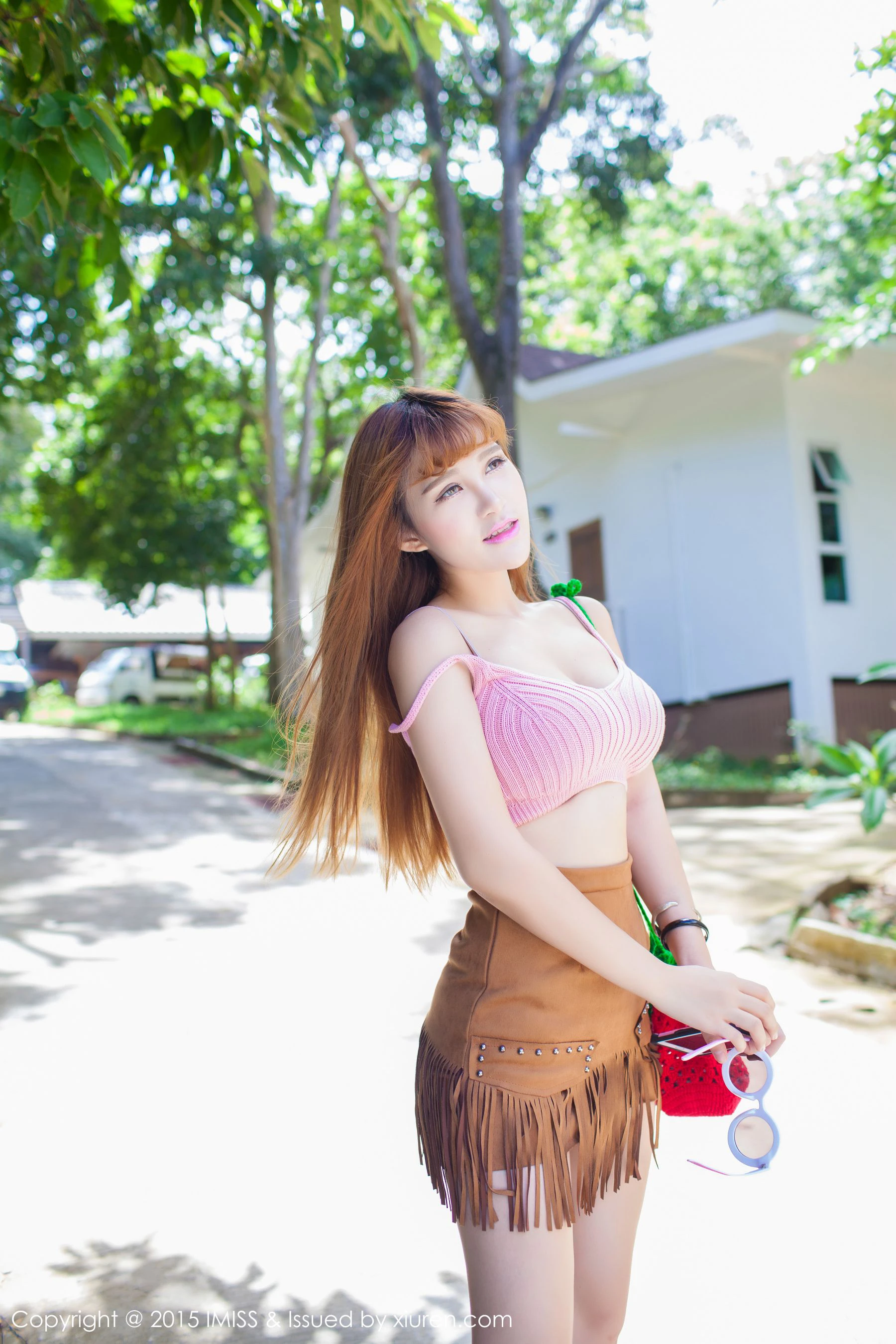 LalaBaby啦啦《傲人胸围+修长美腿》 爱蜜社IMiss Vol.044第3张