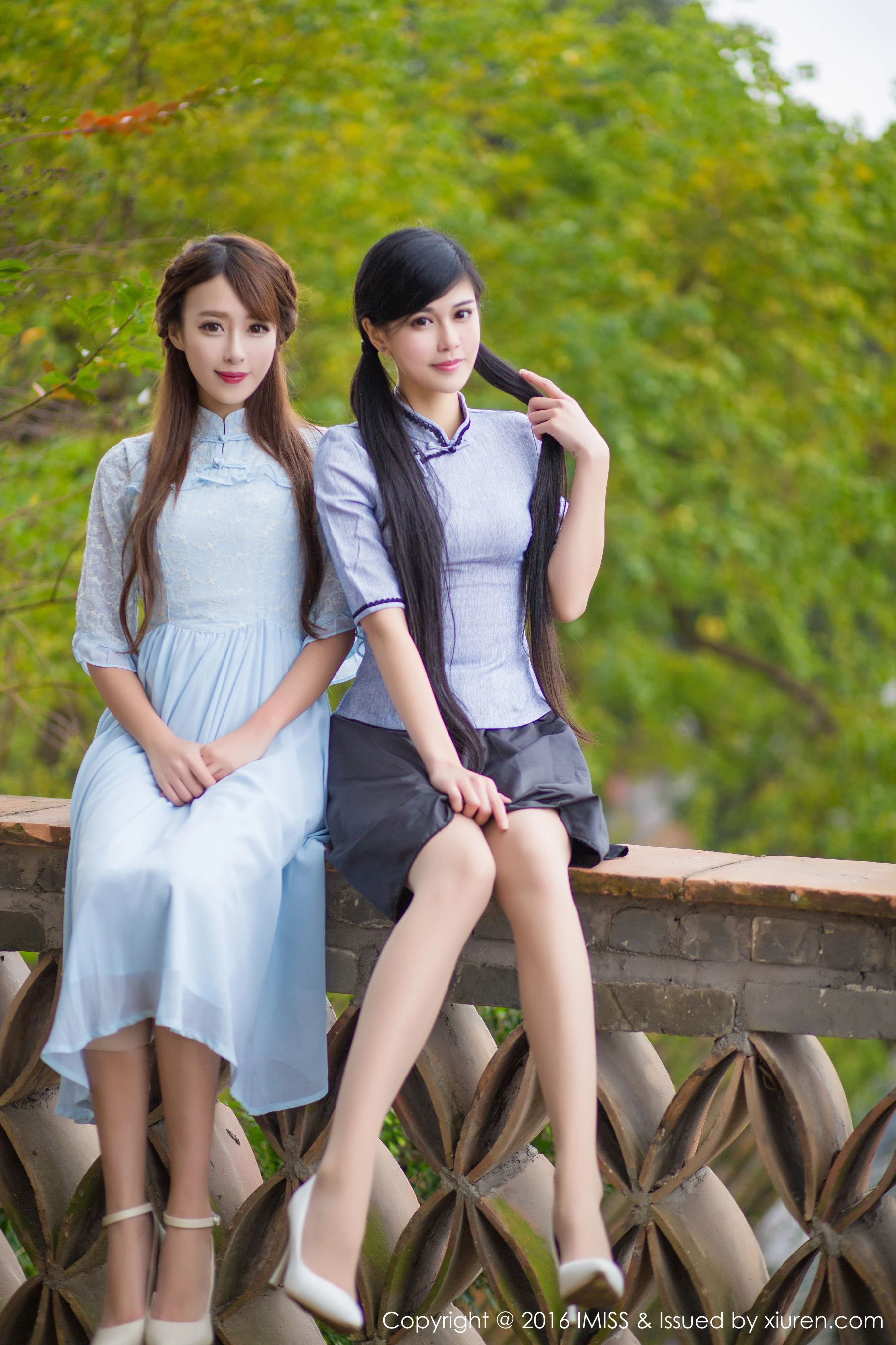 王曼妮、谭小雅《古典旗袍系列》爱蜜社IMiss Vol.070第14张