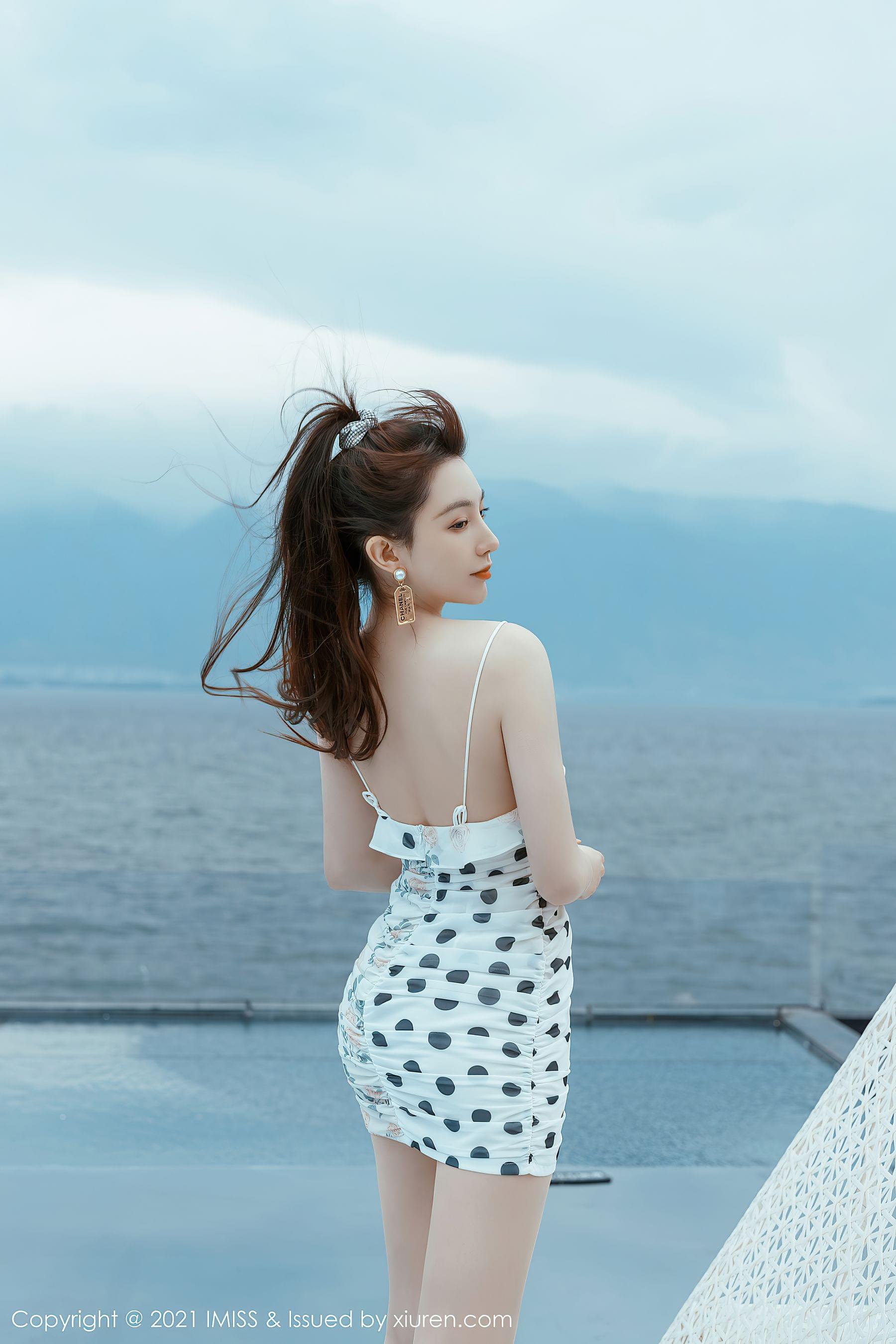 爱蜜社IMiss Vol.586 Lynn刘奕宁第2张