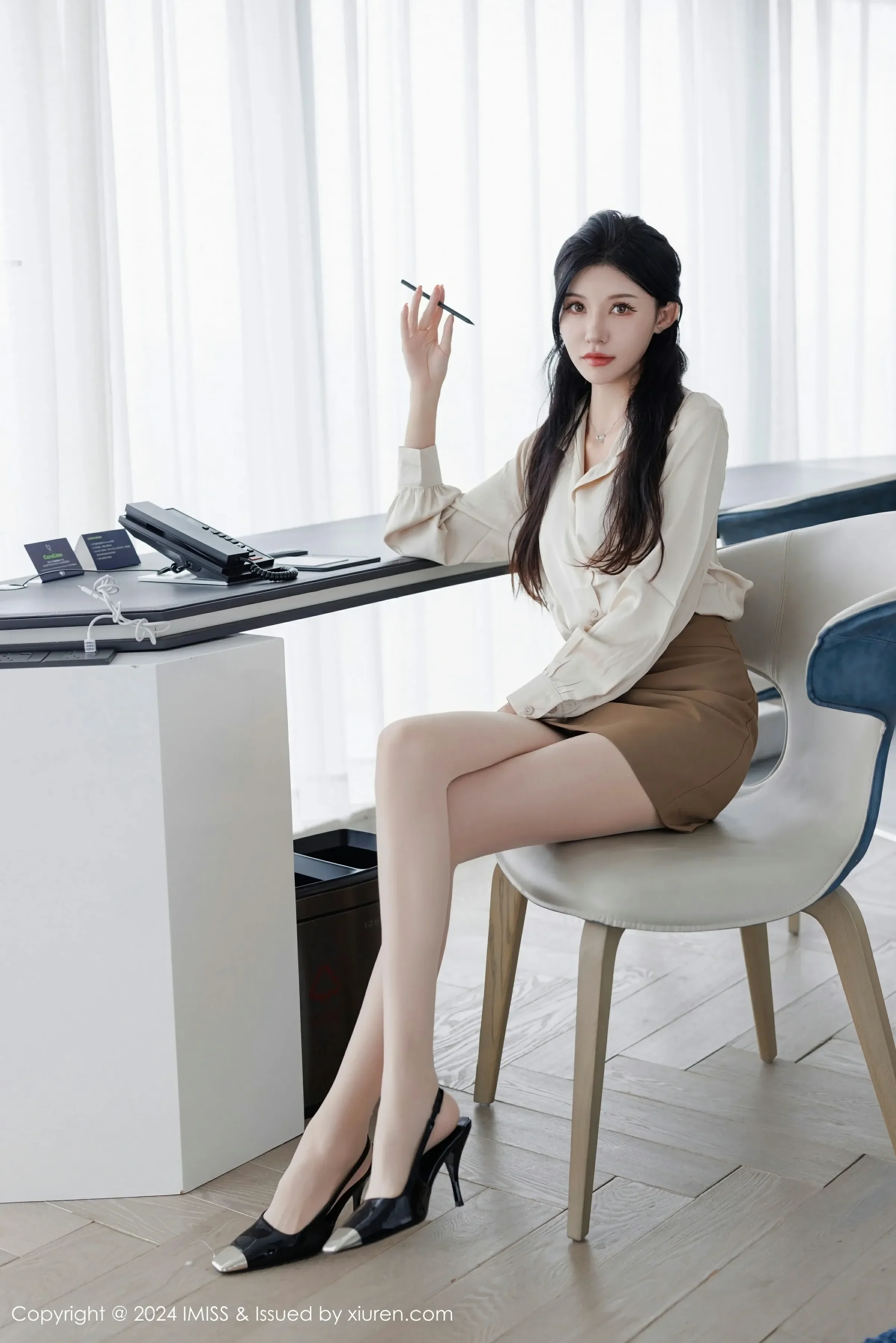  爱蜜社 VOL.767 泥鳅鳅 [44P]第3张