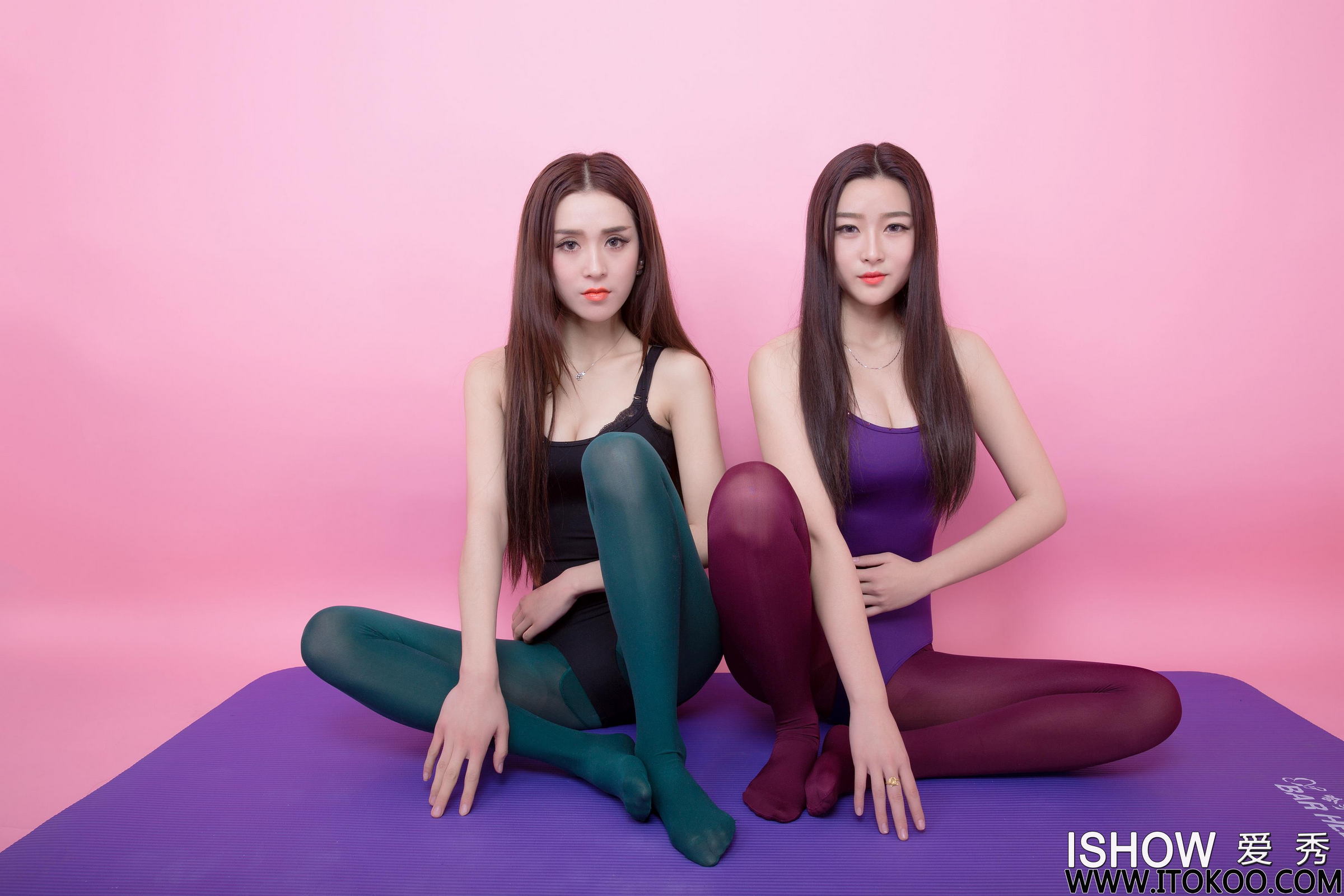 [ISHOW爱秀]吊带连体运动内衣美女Model 小汝Ruby ＆ 小煜CC 连身丝袜美腿性感写真 2016-02-01 No.028第8张