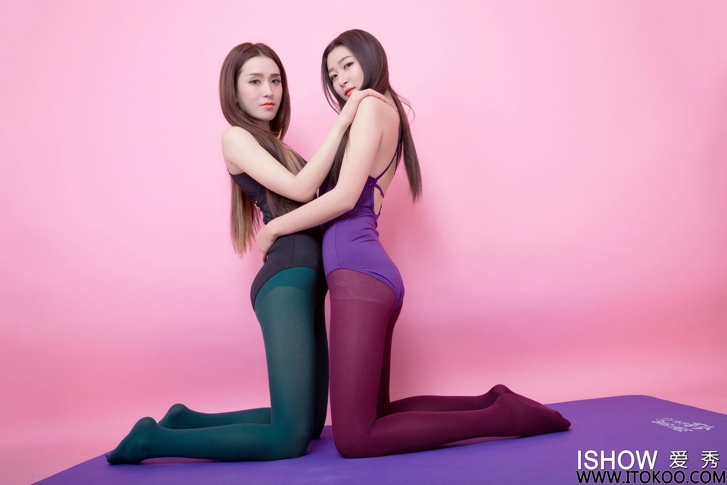 [ISHOW爱秀]吊带连体运动内衣美女Model 小汝Ruby ＆ 小煜CC 连身丝袜美腿性感写真 2016-02-01 No.028第10张