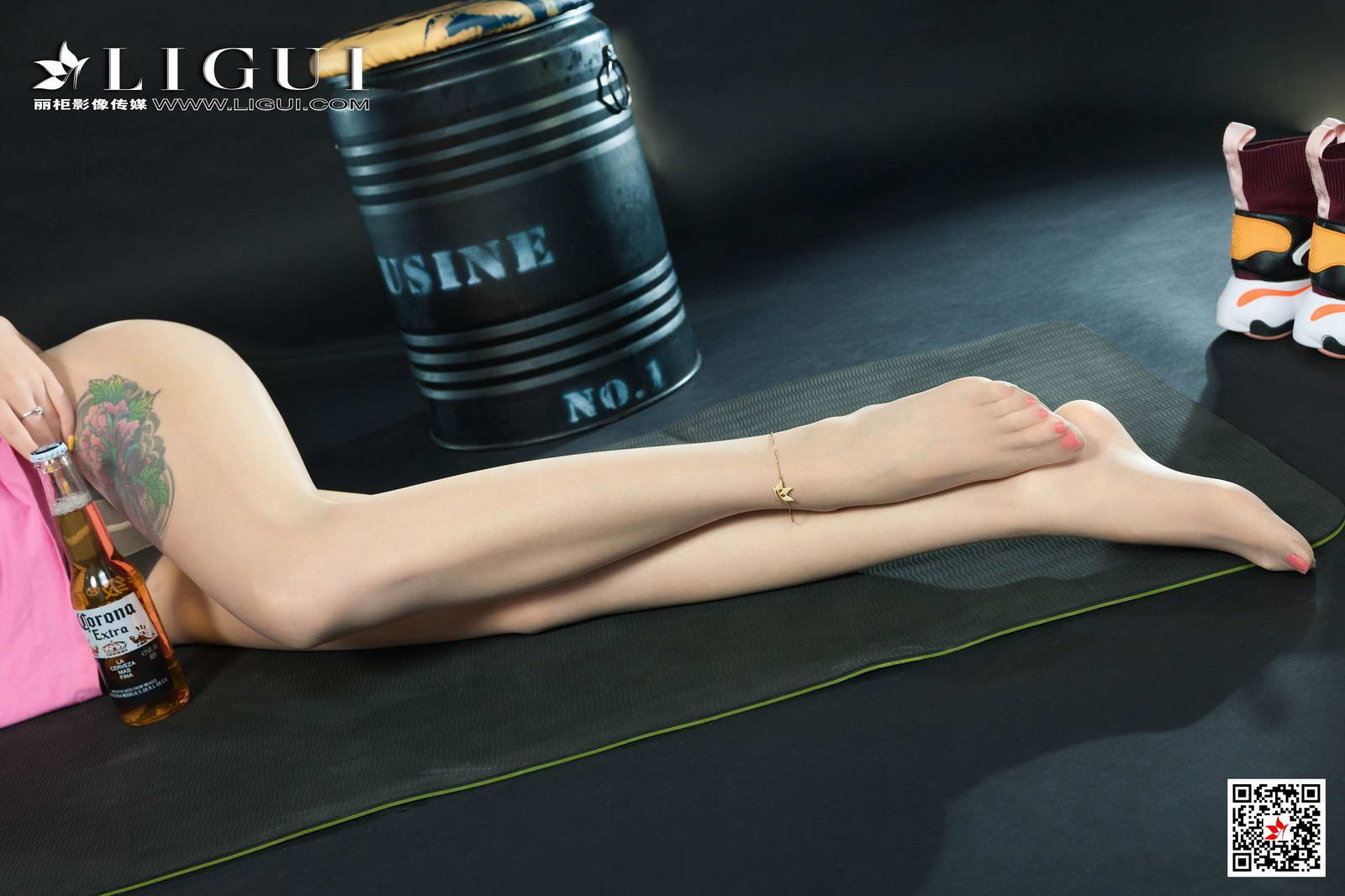 Ligui丽柜 2020.10.14《滑板女郎》甜甜第11张