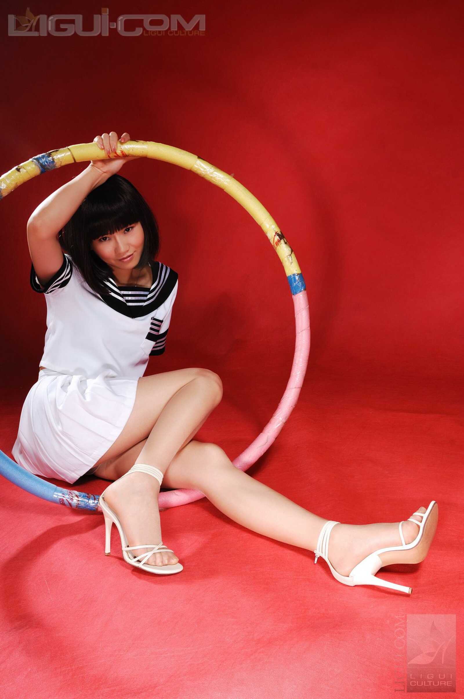 Model 由美《可爱学生妹锻炼时秀丝袜》 [丽柜Li第11张