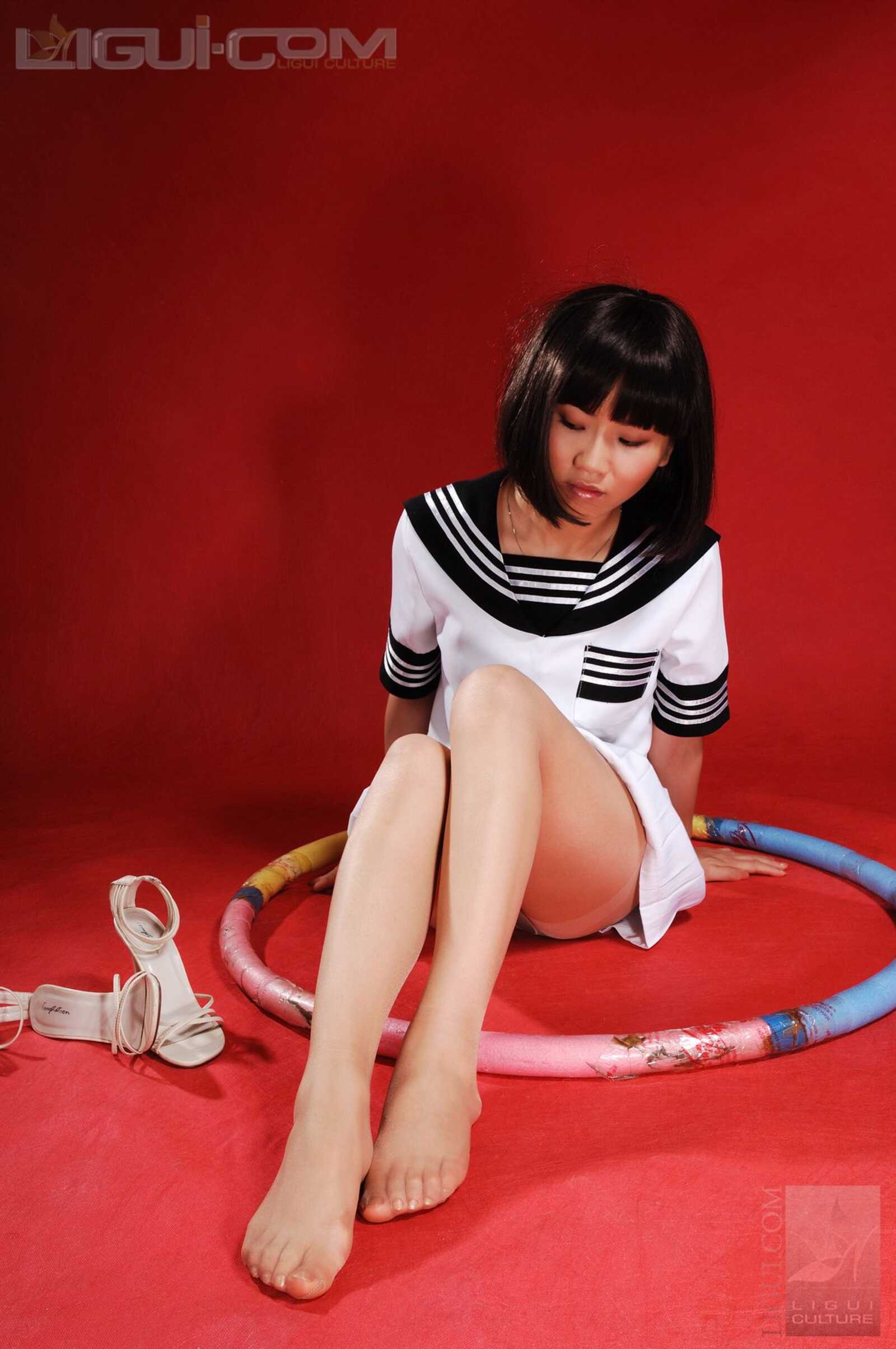 Model 由美《可爱学生妹锻炼时秀丝袜》 [丽柜Li第9张