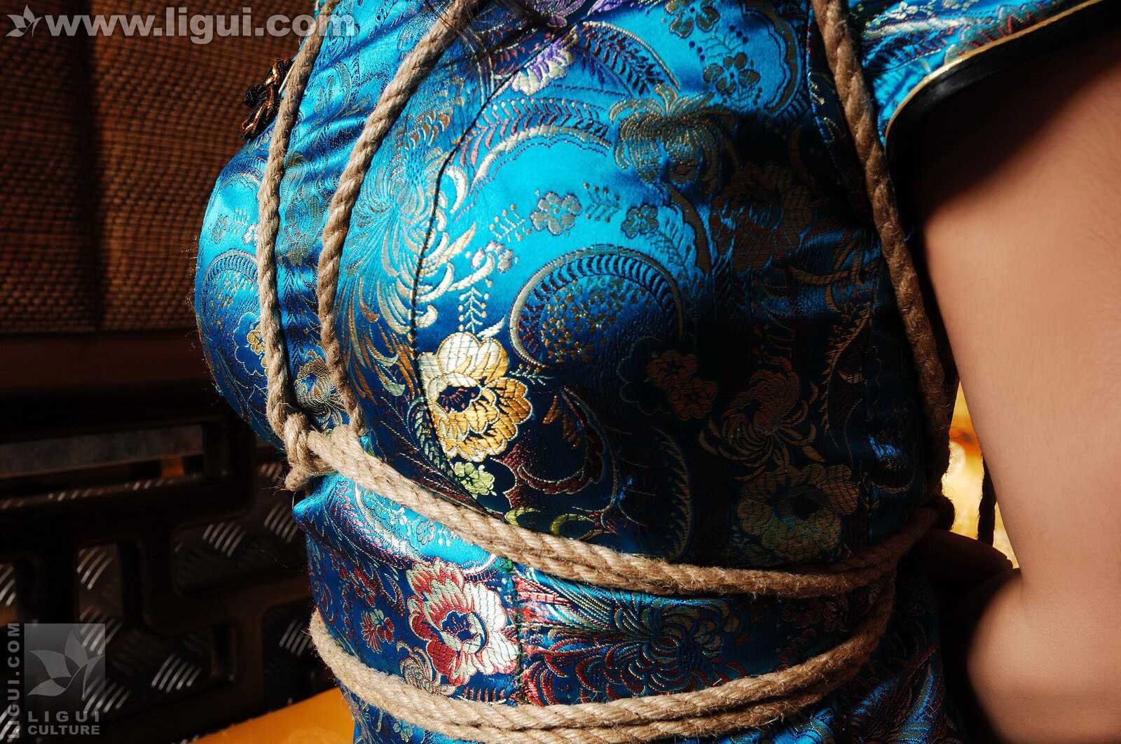 Model 冰清《东方少妇挣扎中的捆绑》 [丽柜美束第13张