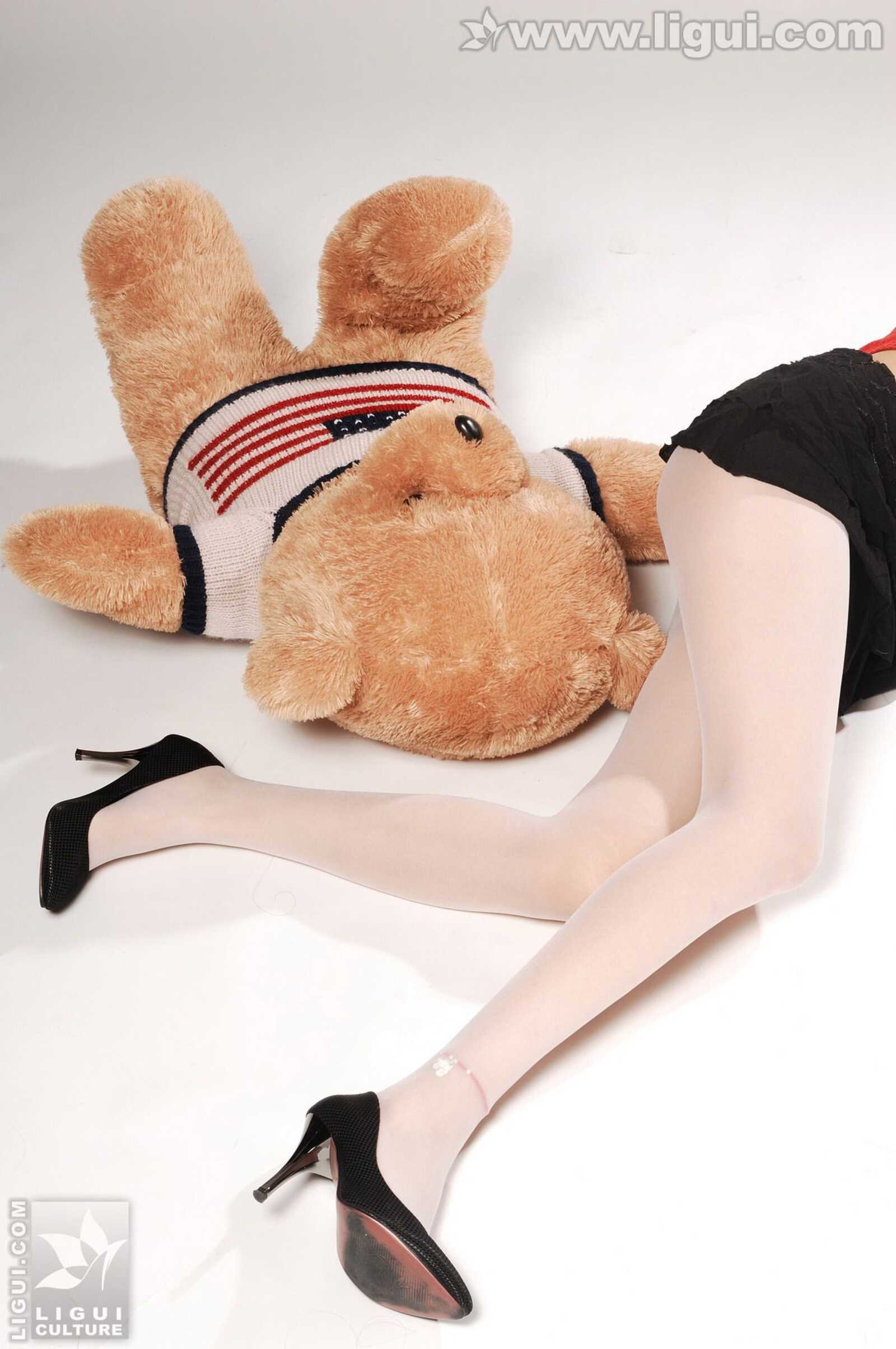 Model 梦娜《性感学生诱惑白丝》 [丽柜LiGui] 丝袜第2张