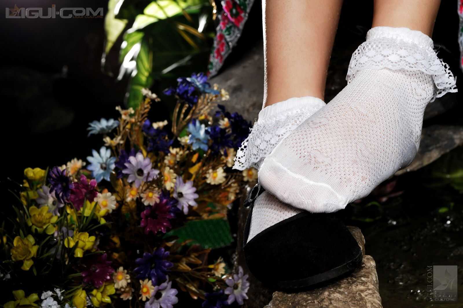 Model 卡鲁鲁《异族风光秀美足》 [丽柜LiGui] 丝袜第6张