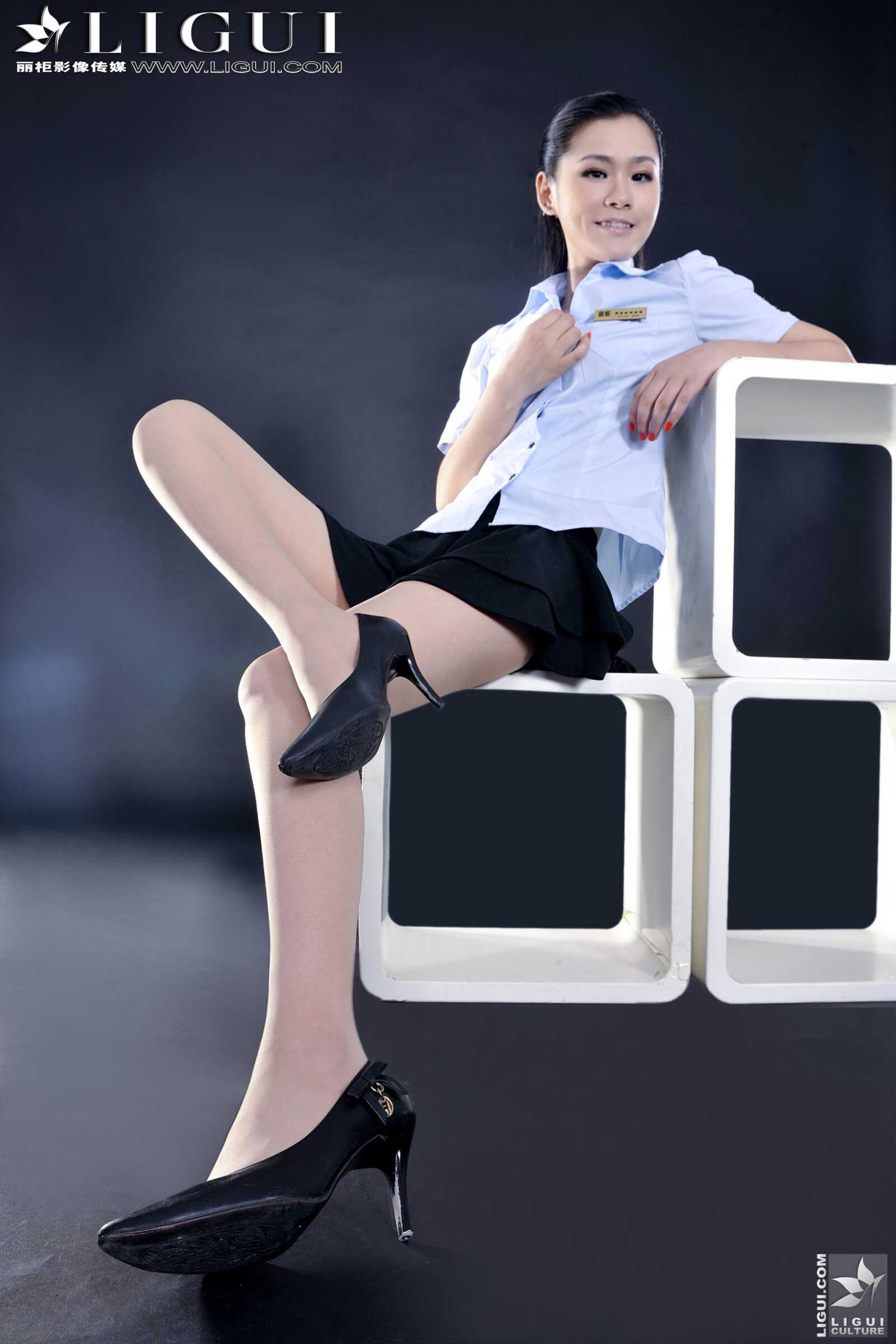 Model 凌凌《职业装制服丝足》上下合集 [丽柜L第12张