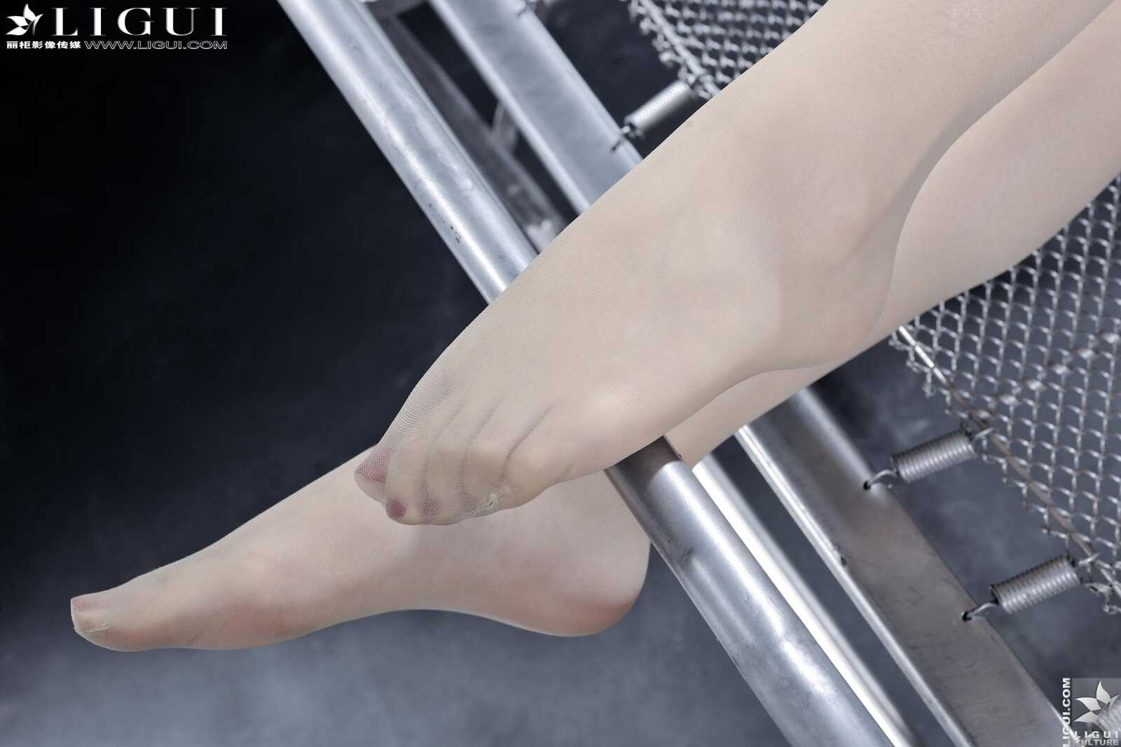 [丽柜贵足LiGui] Model 允儿《肉丝袜高跟女郎》美腿第8张