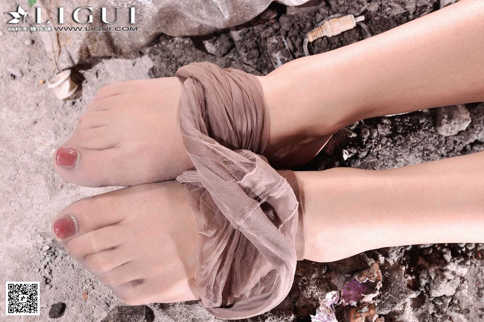 Model 安娜《工地上的丝足高跟》上下全集 [丽柜第2张