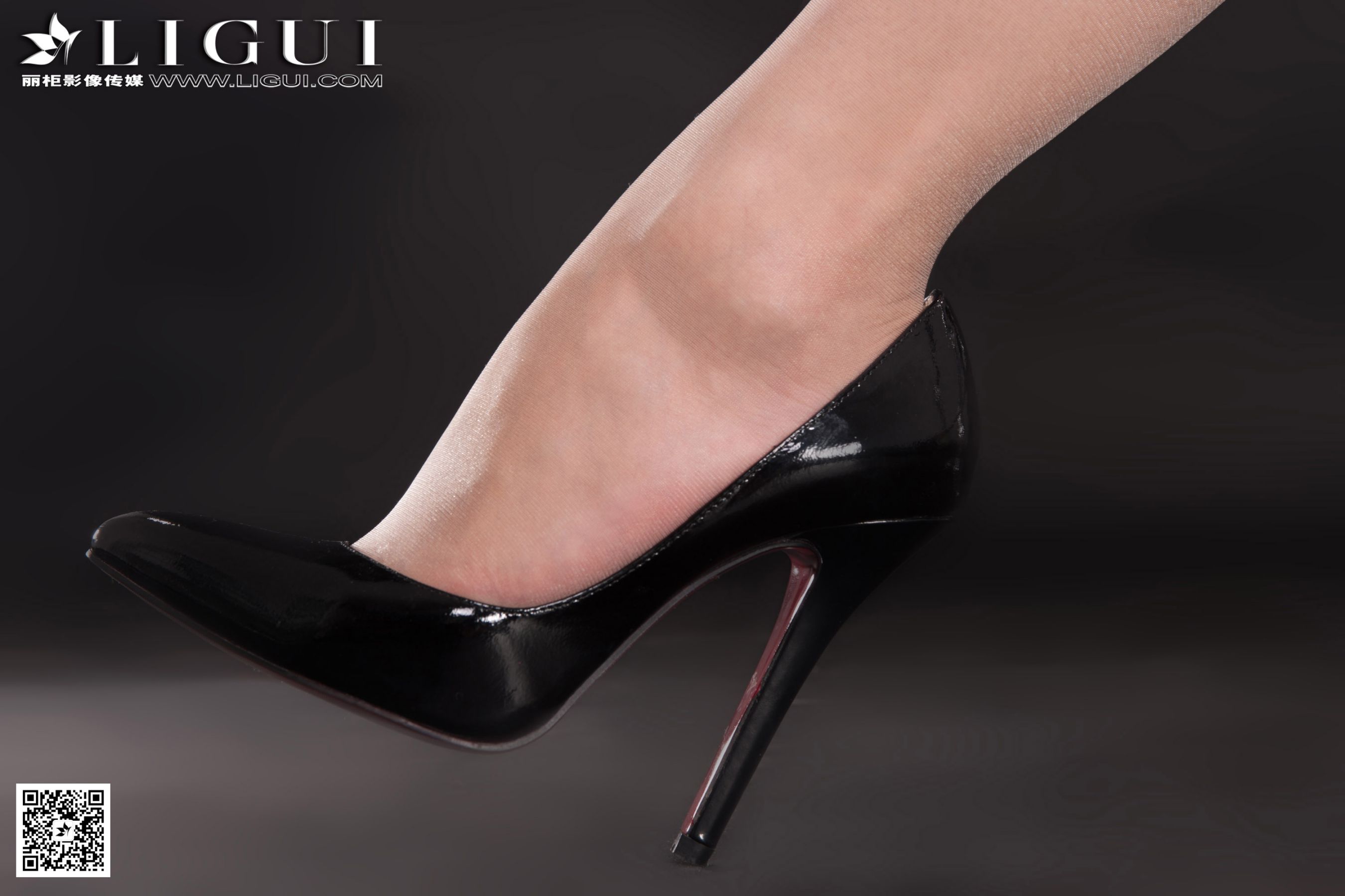 [丽柜贵足] Model 乐乐《职业装丝足高跟》上下全第11张