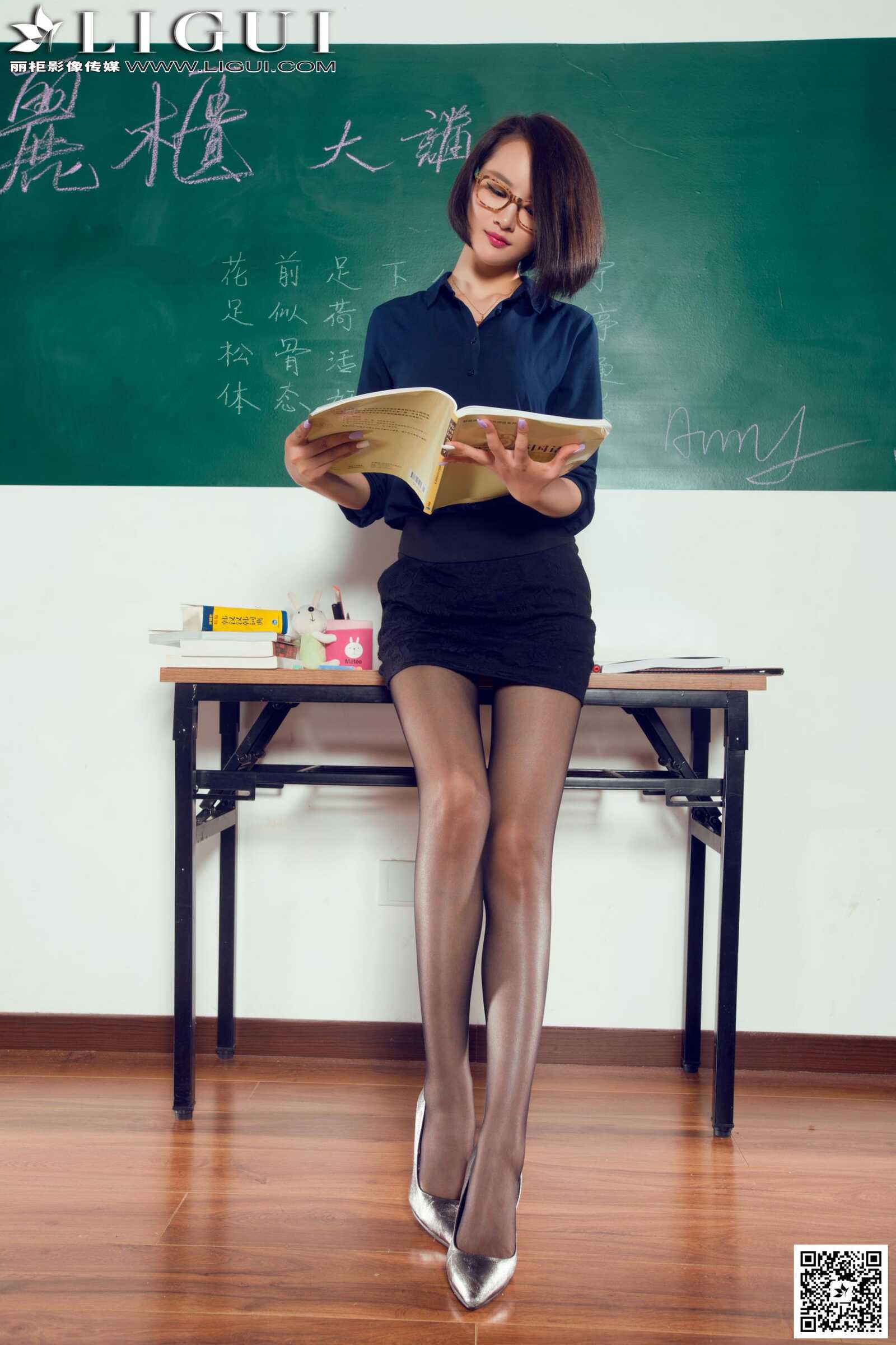 Model AMY《灰丝美女老师》 [丽柜LiGui] 美腿玉足写第11张