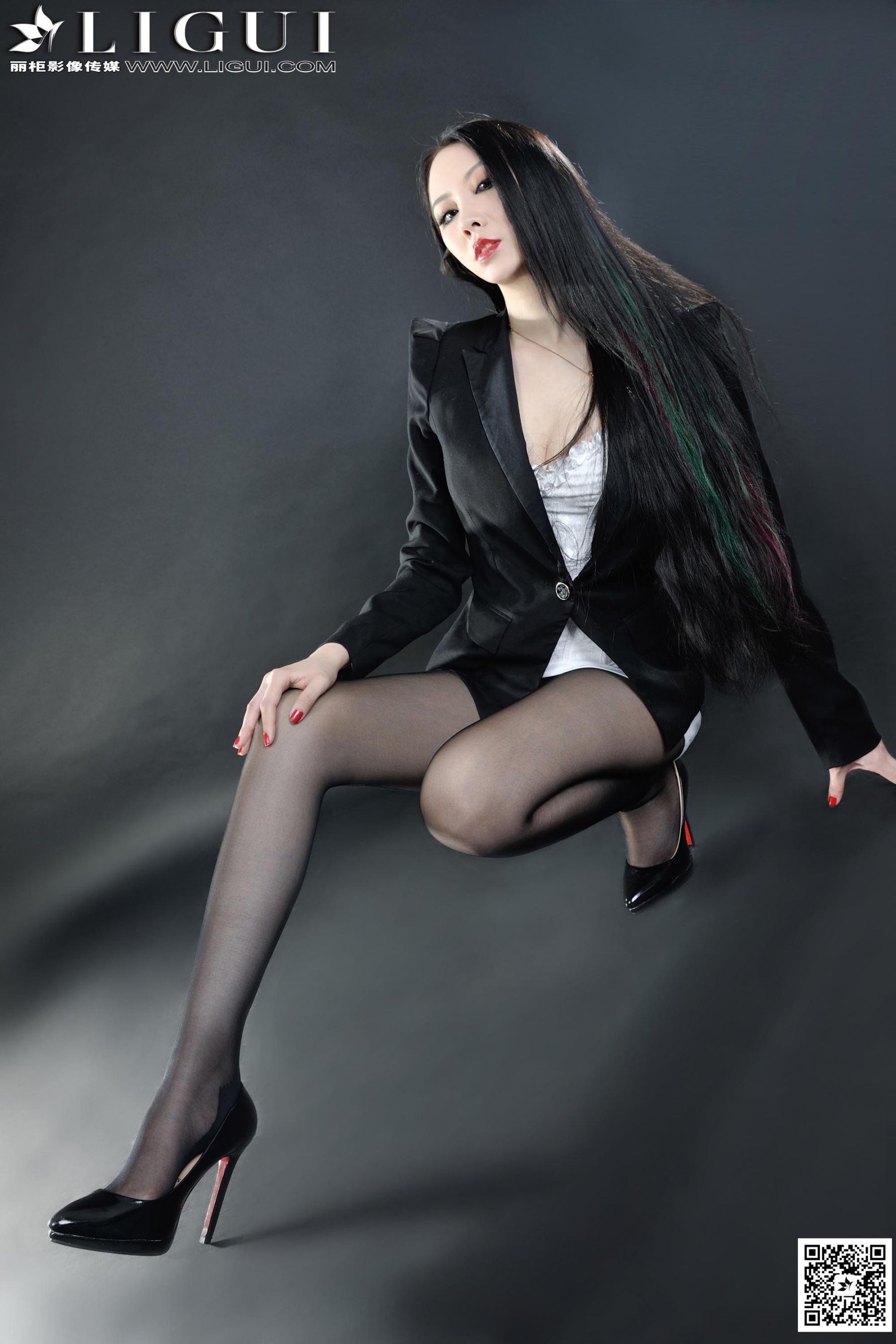 Model 菲菲《高贵黑丝丽人丝足》上中下全集 [丽柜第14张