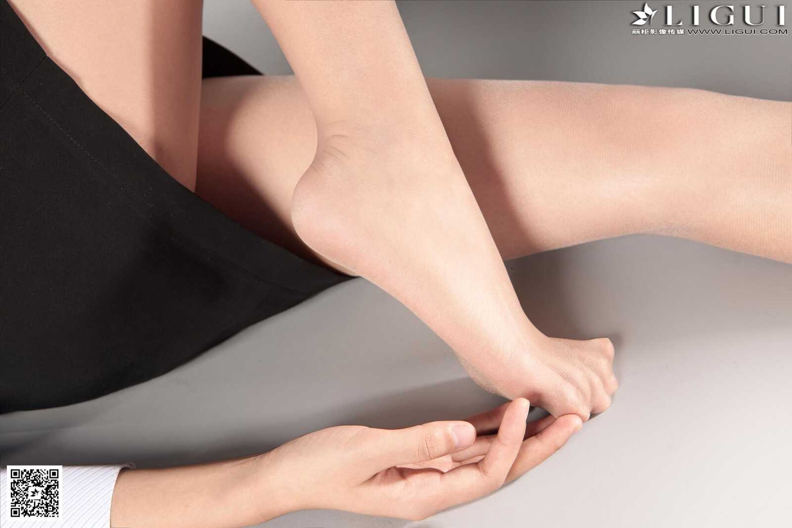 [丽柜LiGui] Model 曼蒂《职场丽人丝足》上下全集第1张