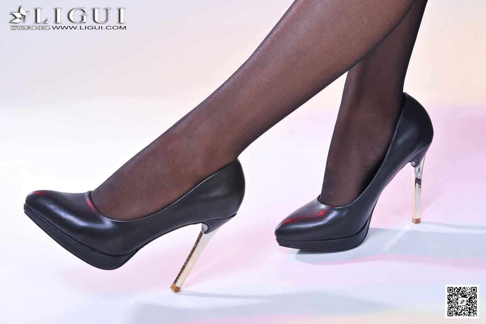 [丽柜LiGui] Model 微微《和服黑丝美足》美腿玉足写第10张