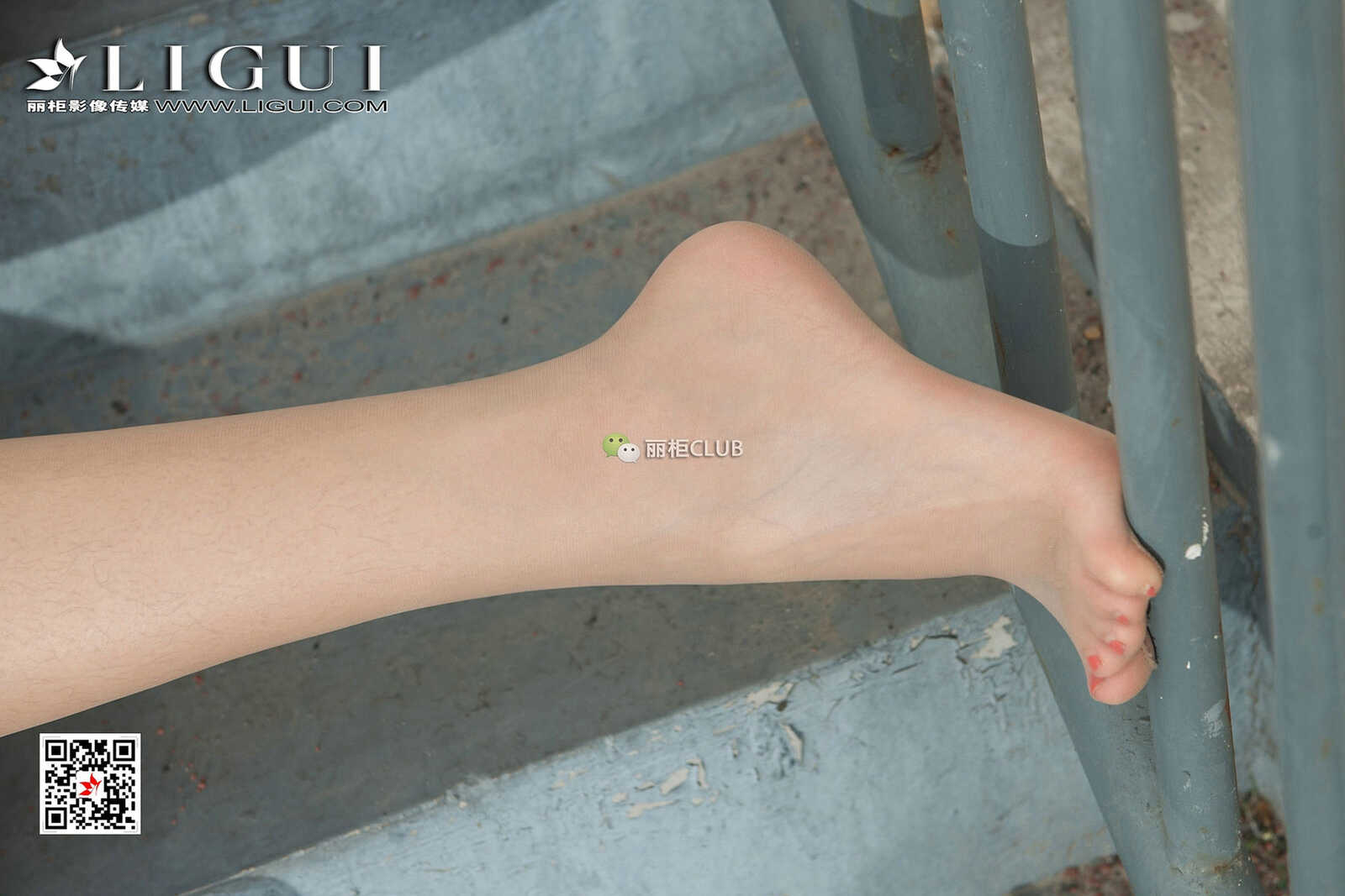 Model 筱筱《滑板少女丝足全套》 [丽柜Ligui] 写真第4张