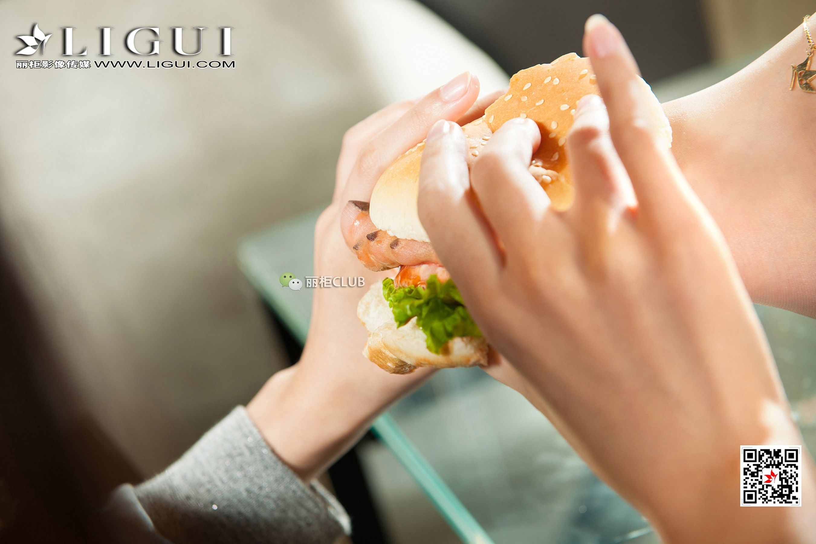 Model 腿模Vicky《汉堡美脚丝足》 [丽柜Ligui] 写真集第7张