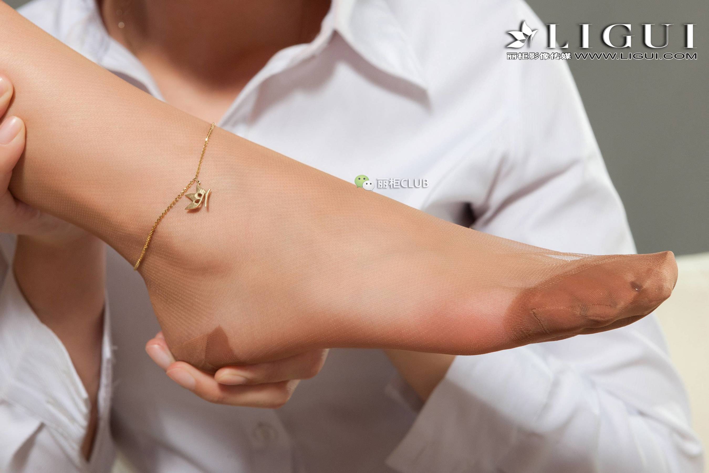 腿模小戈&amp;amp;雪糕《丝足诱惑》 [丽柜Ligui] 美腿丝第8张