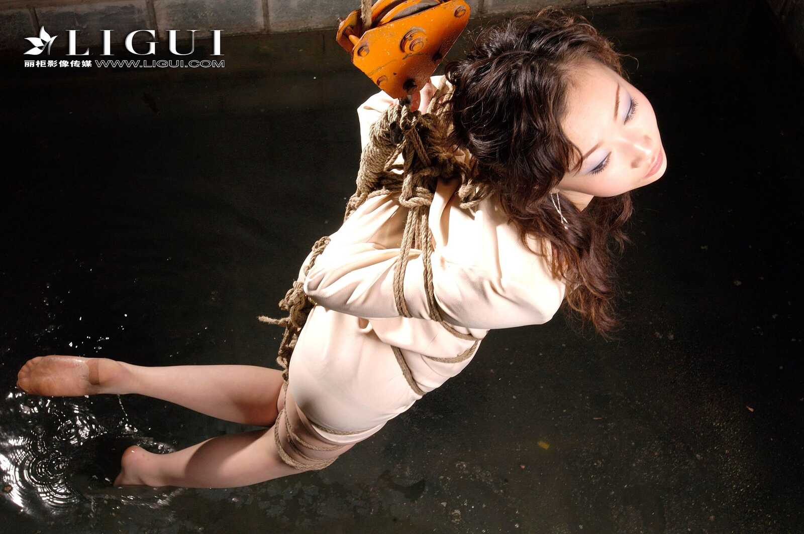 璐璐《丝袜捆绑绳艺》 [LIGUI丽柜美束] 写真集第10张