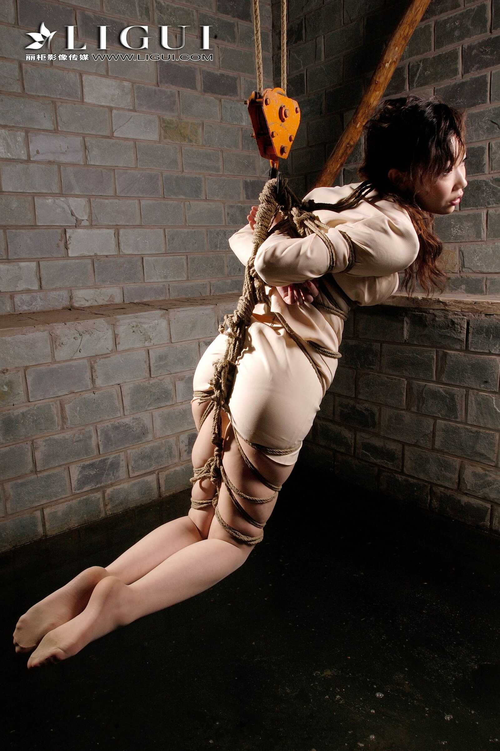 璐璐《丝袜捆绑绳艺》 [LIGUI丽柜美束] 写真集第4张