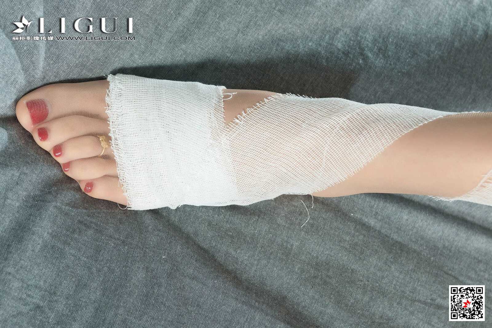 腿模兔子《护士丝足》 [丽柜Ligui] 网络丽人 写真第6张