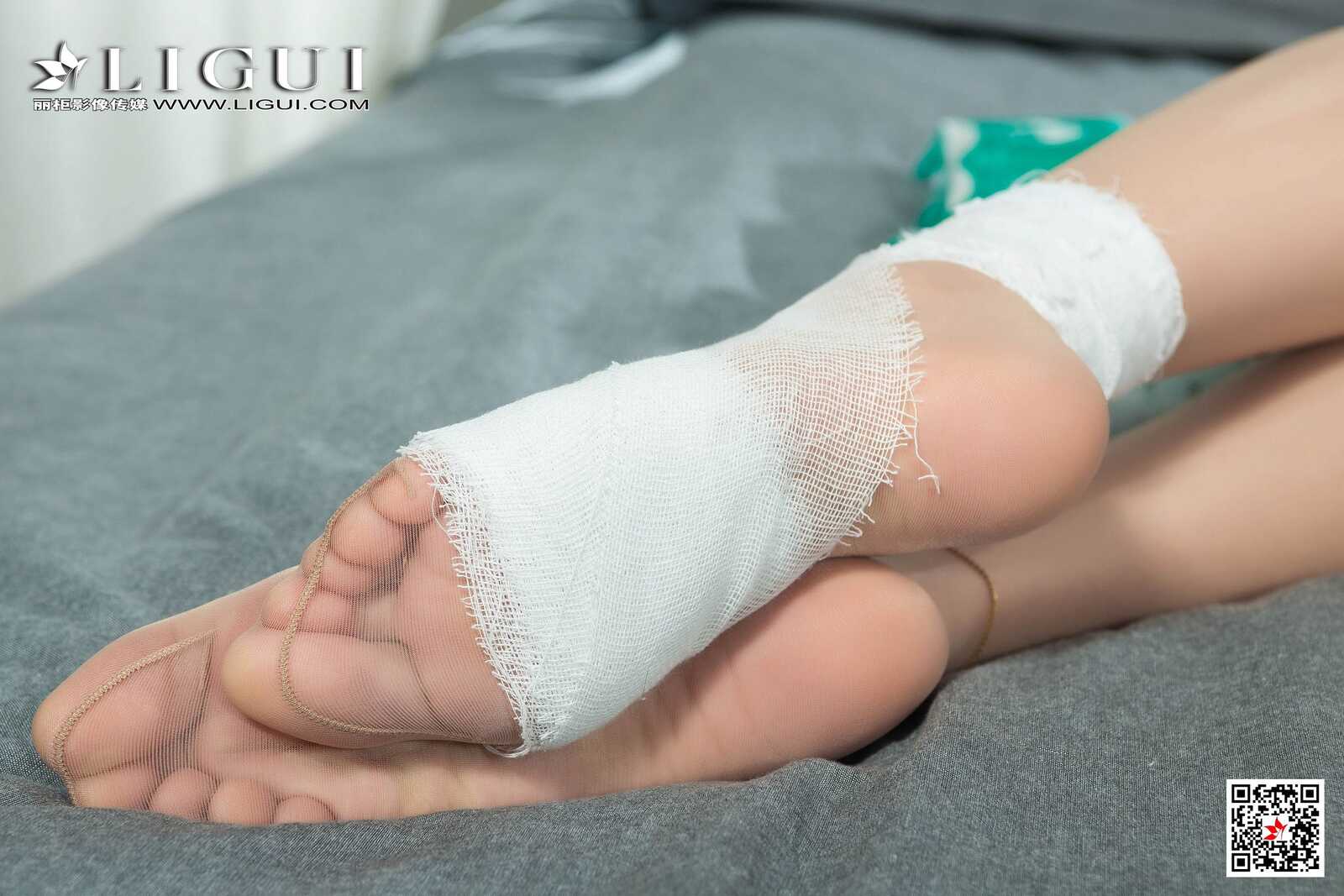 腿模兔子《护士丝足》 [丽柜Ligui] 网络丽人 写真第5张