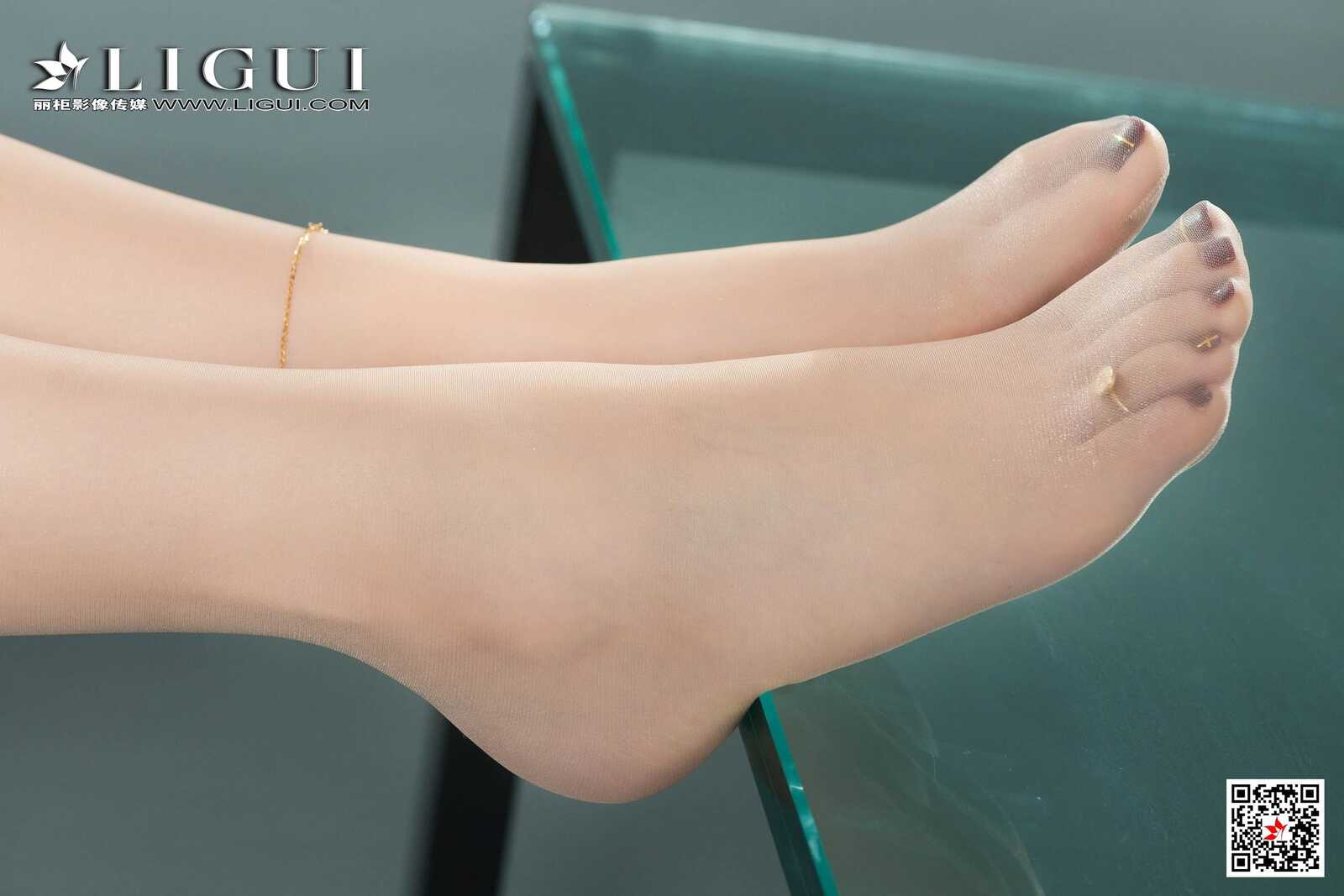 Model 娜娜《肉丝OL高跟女郎》 [丽柜LIGUI] 网络丽人第9张