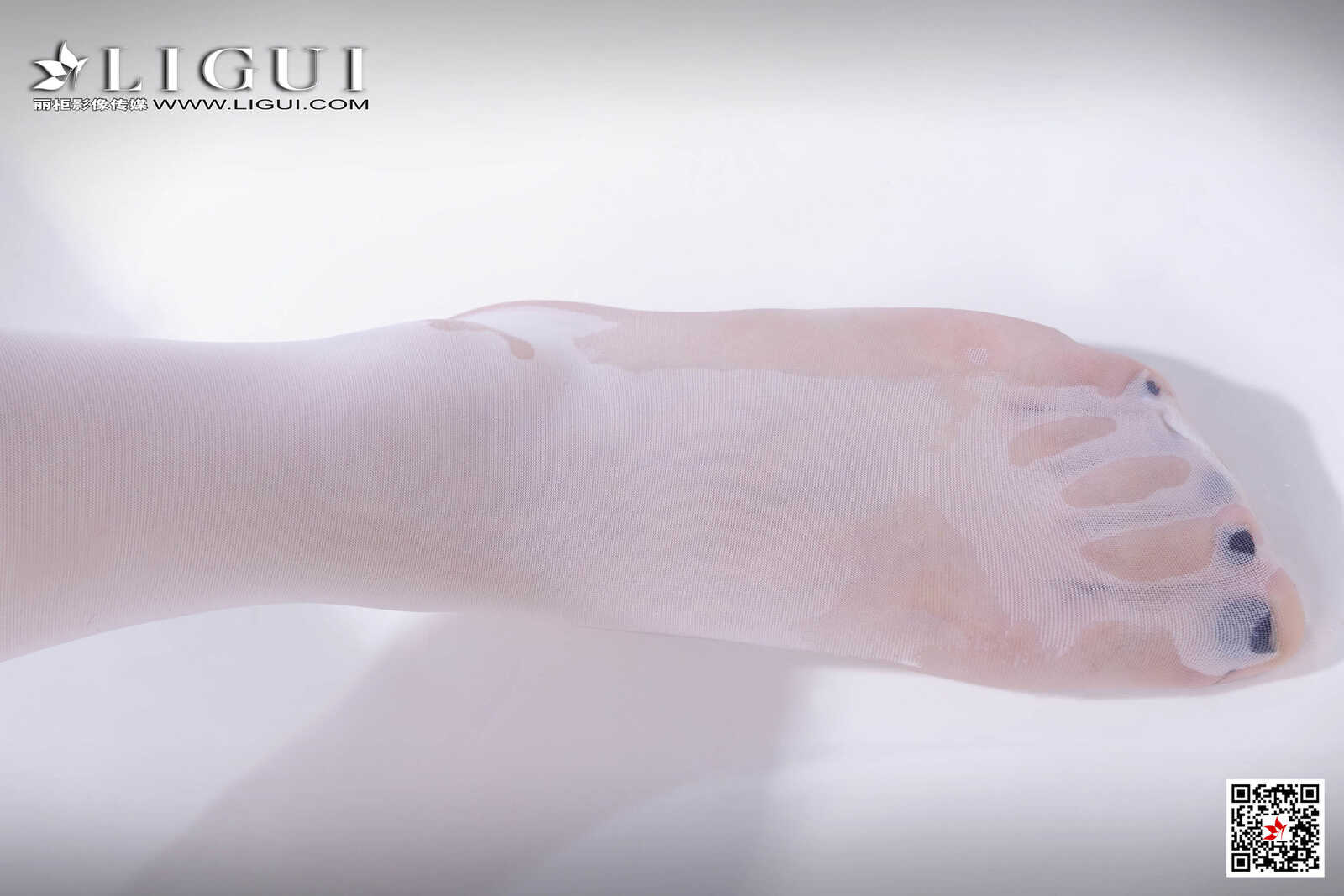 袁晓《浴缸白丝湿身女郎》 [丽柜Ligui] 写真集第15张