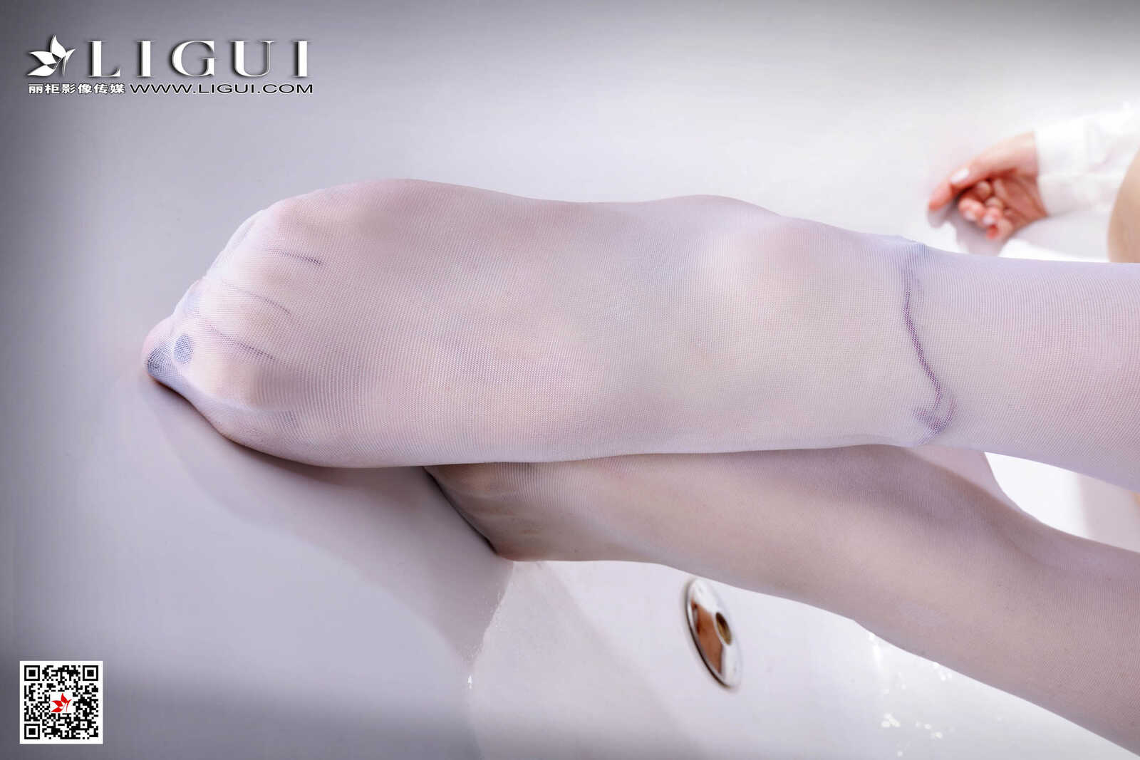 袁晓《浴缸白丝湿身女郎》 [丽柜Ligui] 写真集第10张