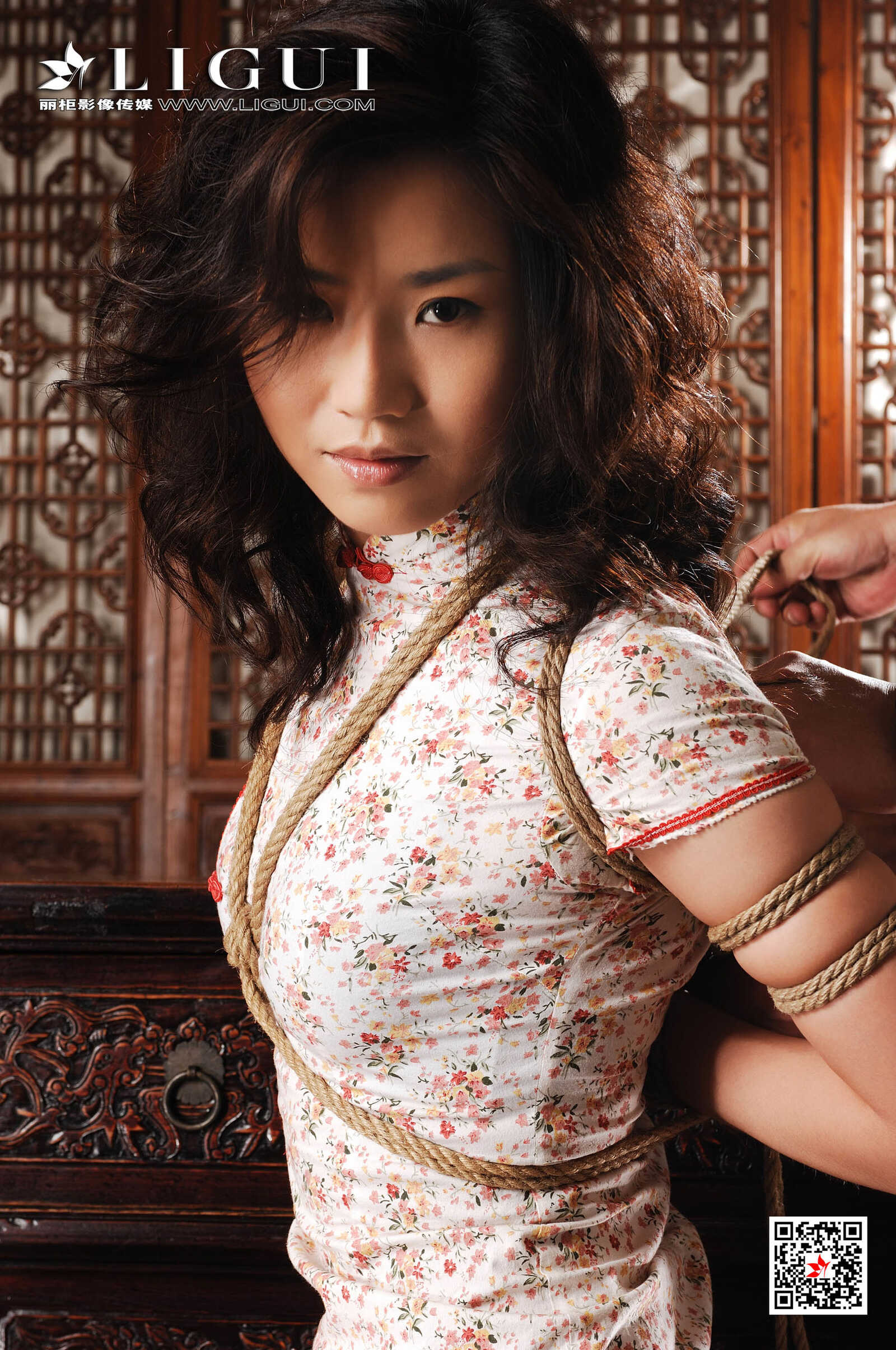 由美《旗袍&amp;amp;束缚》 [丽柜Ligui] 精品图集 写真第7张