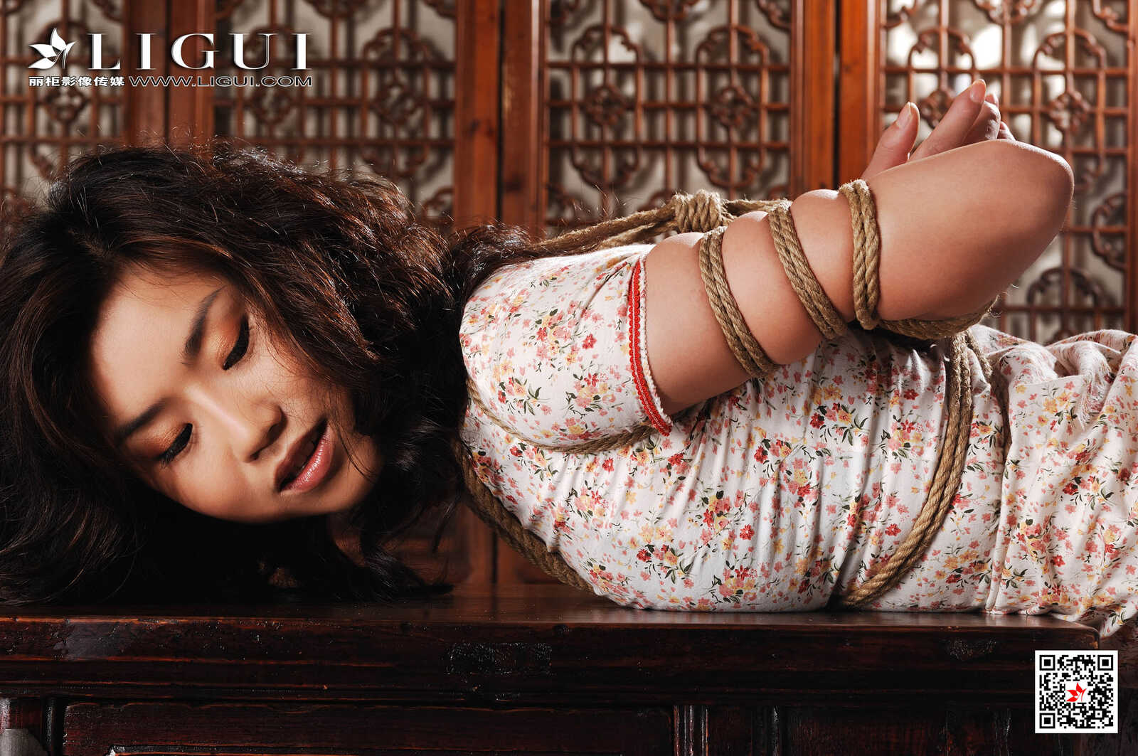 由美《旗袍&amp;amp;束缚》 [丽柜Ligui] 精品图集 写真第5张