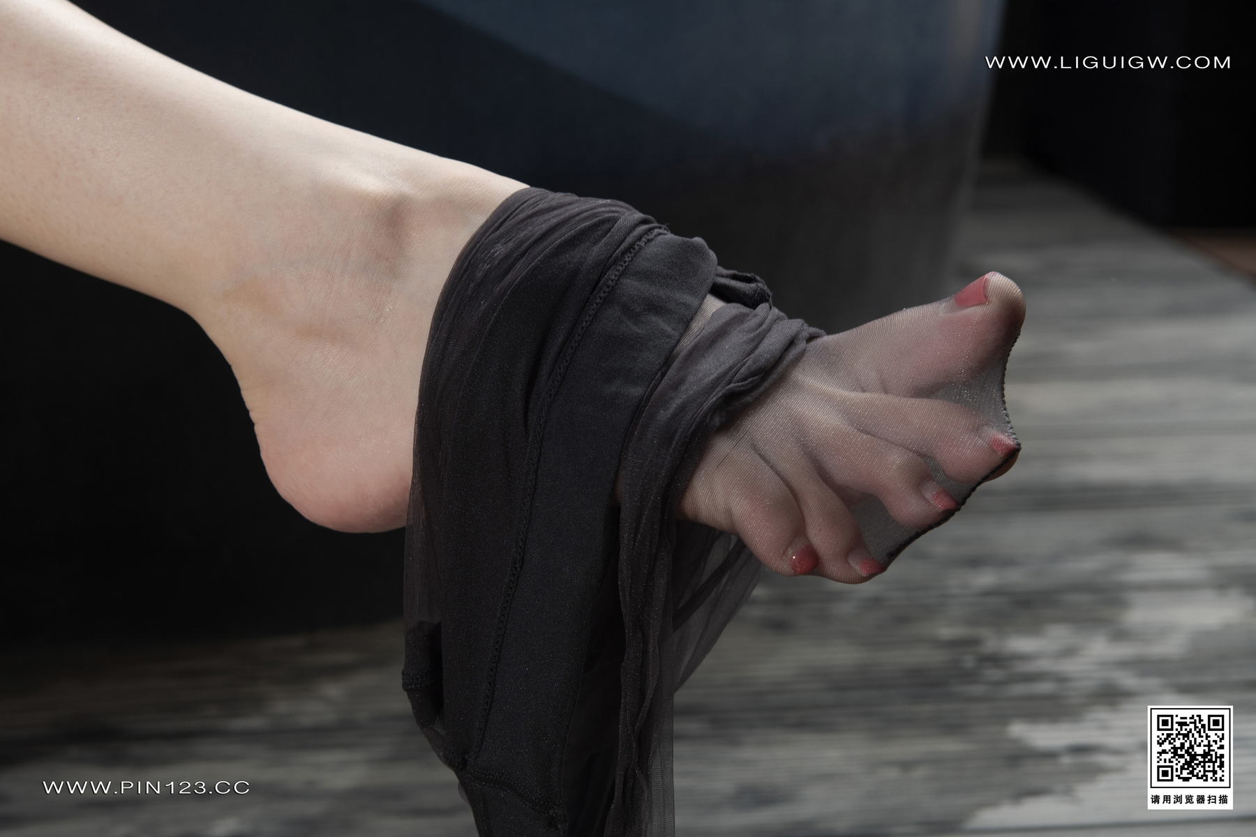 [Ligui丽柜] 2024.11.11《兔子日本旅拍2》兔子第1张