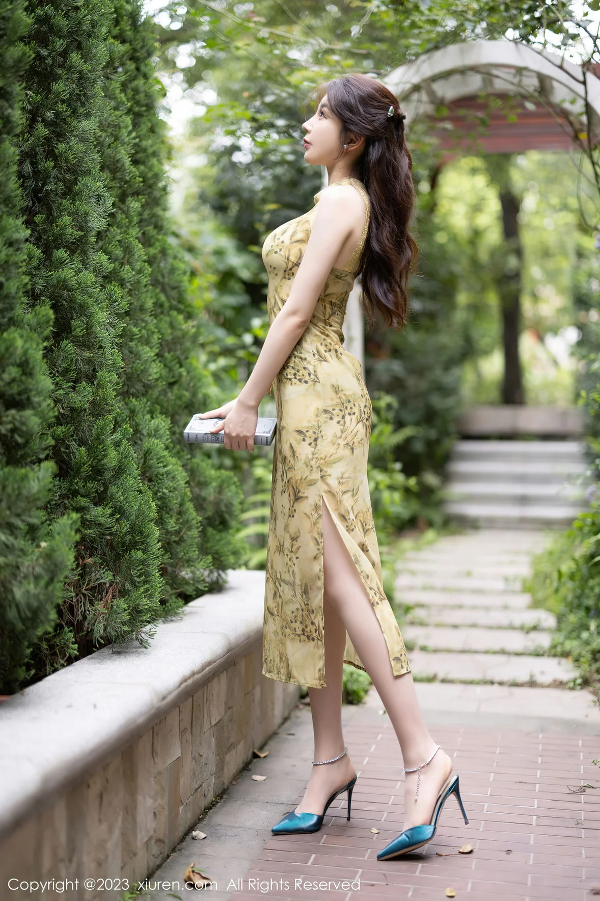  XiuRen 秀人 No.7083 徐莉芝Booty 欧式文艺风性感写真 [82P]第1张