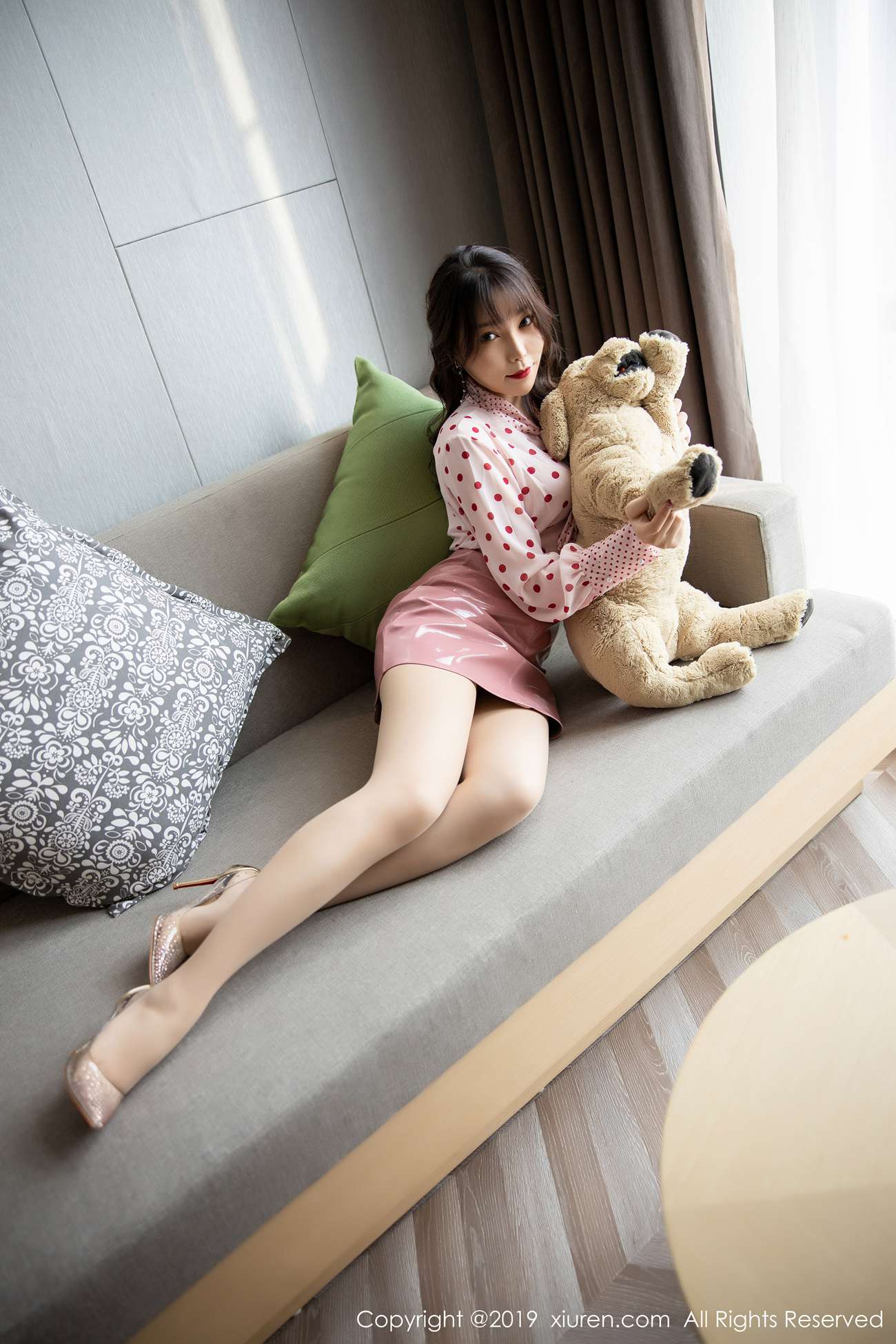 [Xiuren绣人网]XR20191021N01742 2019.10.21 NO.1742 蕾SI内一下的芊芊美腿与美臀 芝芝Booty[87+1P]第13张