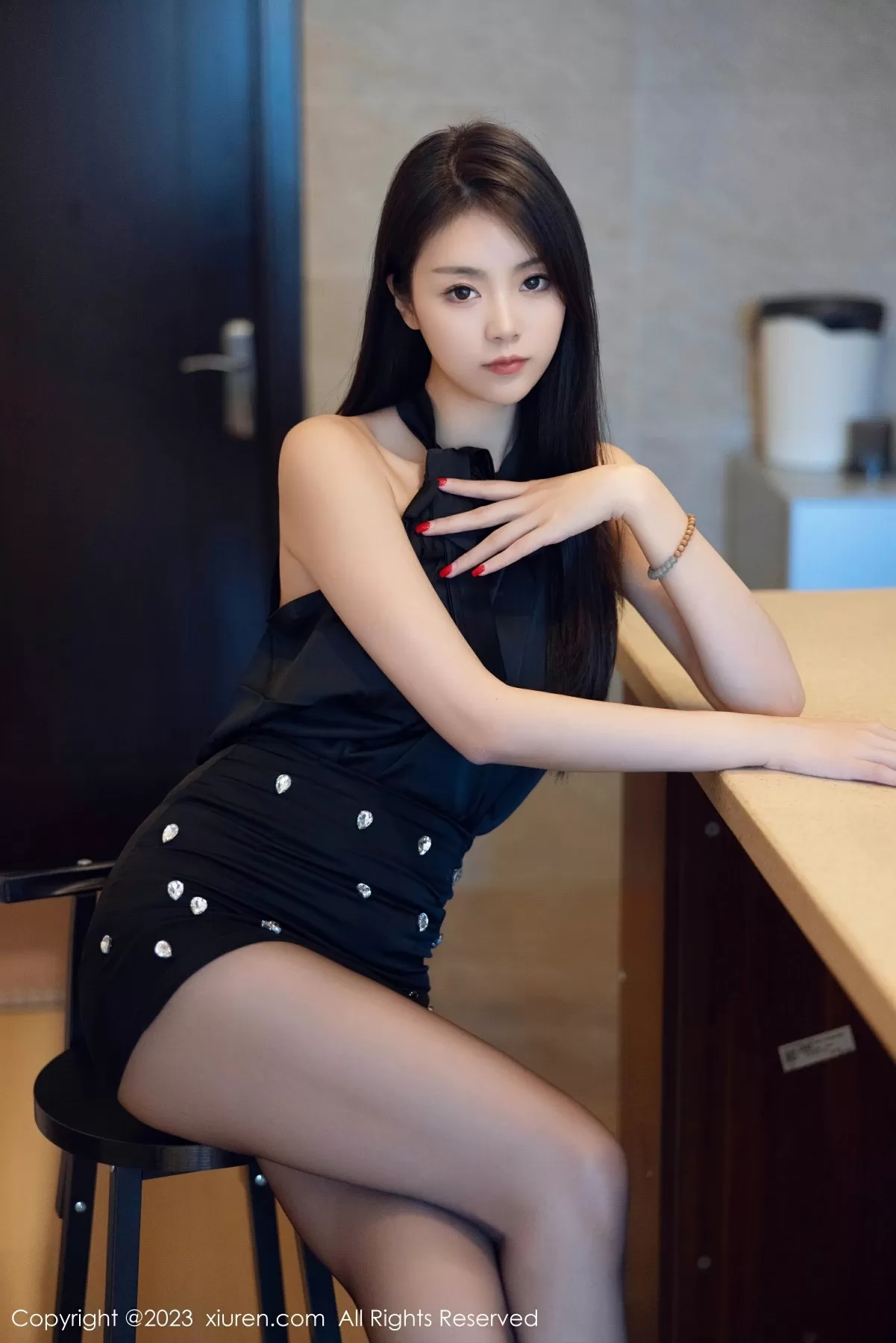  XiuRen 秀人 No.7535 可樂Vicky [82P]第3张