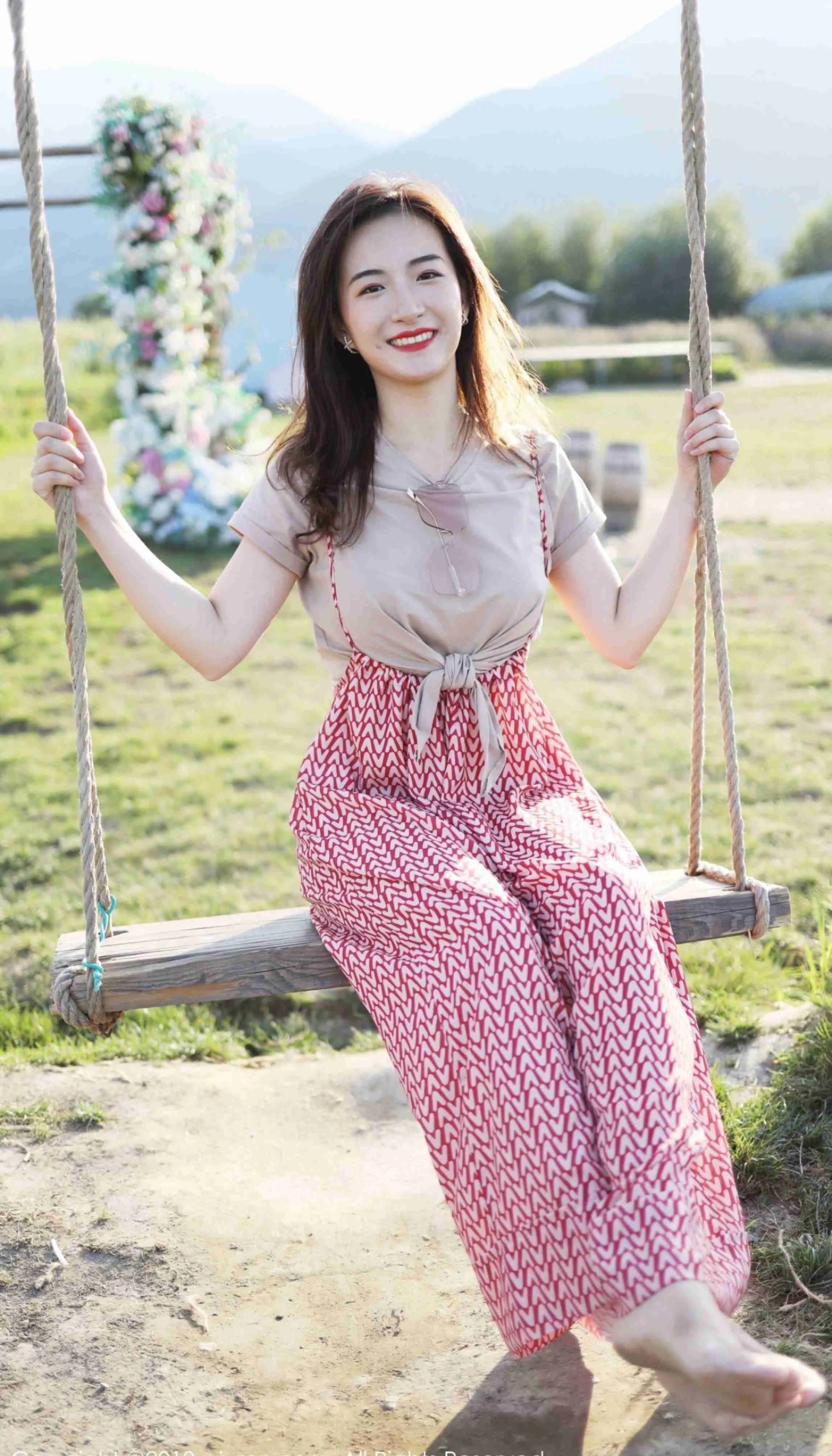 XIUREN秀人网 No.1718 艺儿拿铁第12张