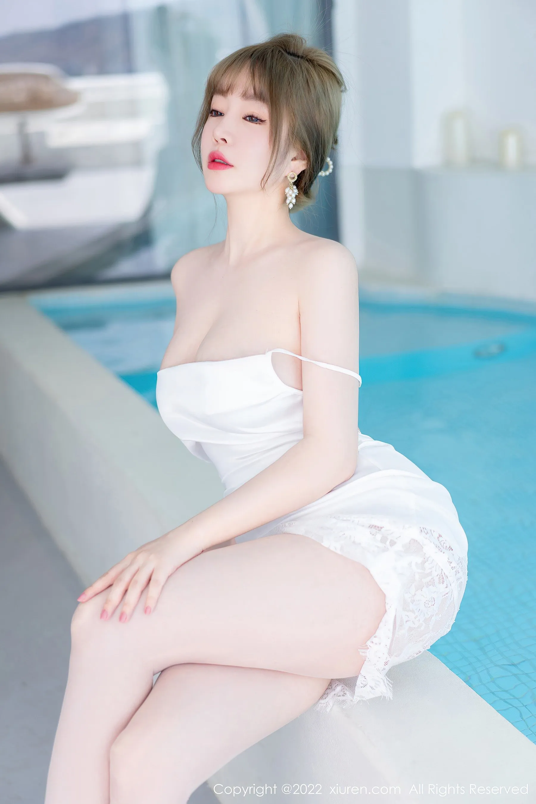  秀人网 No.4876 王雨纯 淑女气质大理旅拍第2张