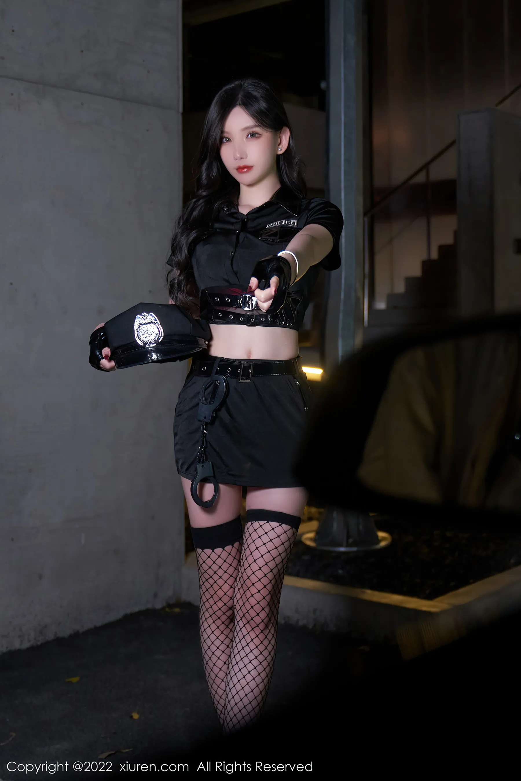  秀人网 No.4741 周于希Sally 黑丝美腿女警制服第13张